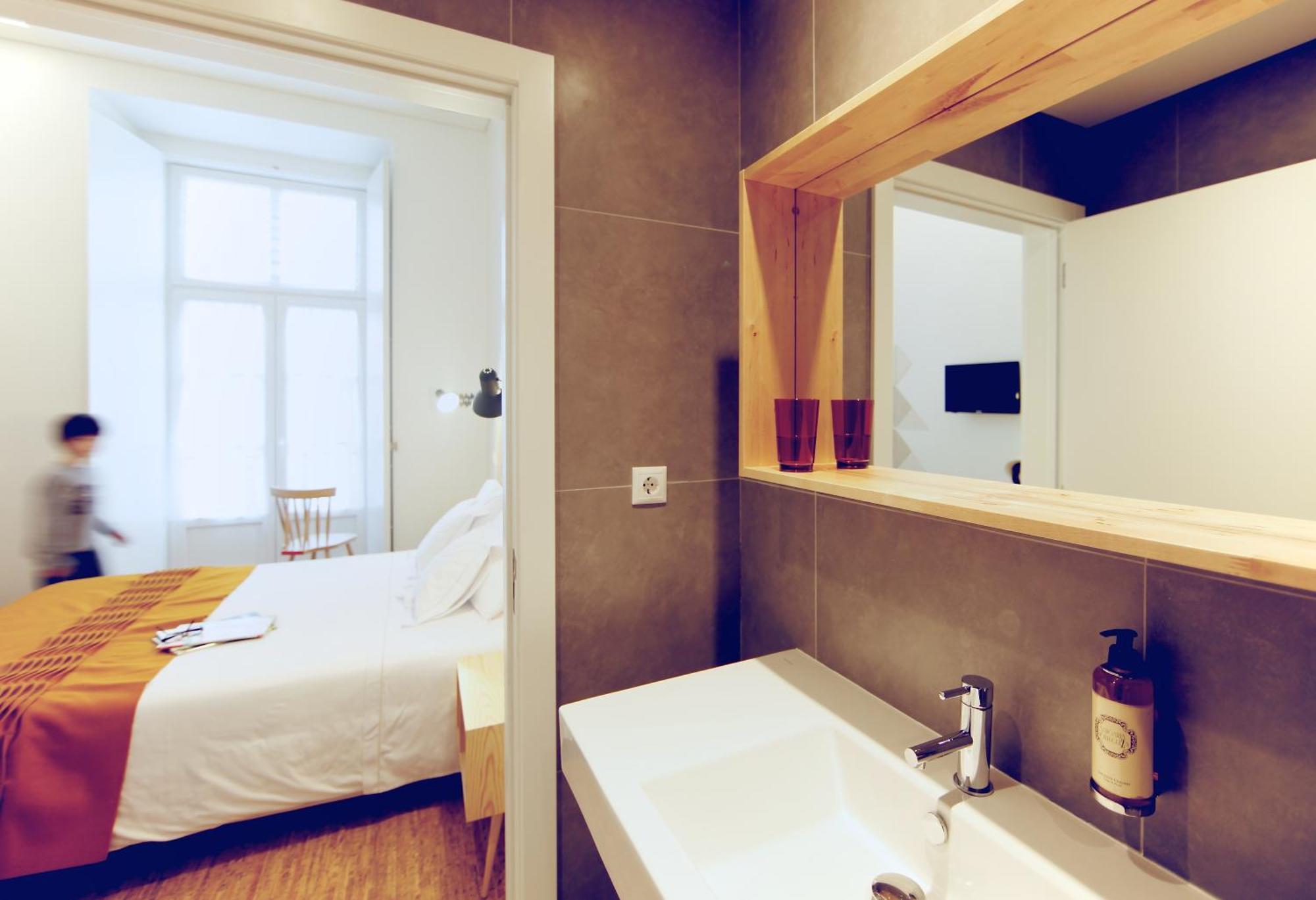 Guest house Hall Chiado Lisbon