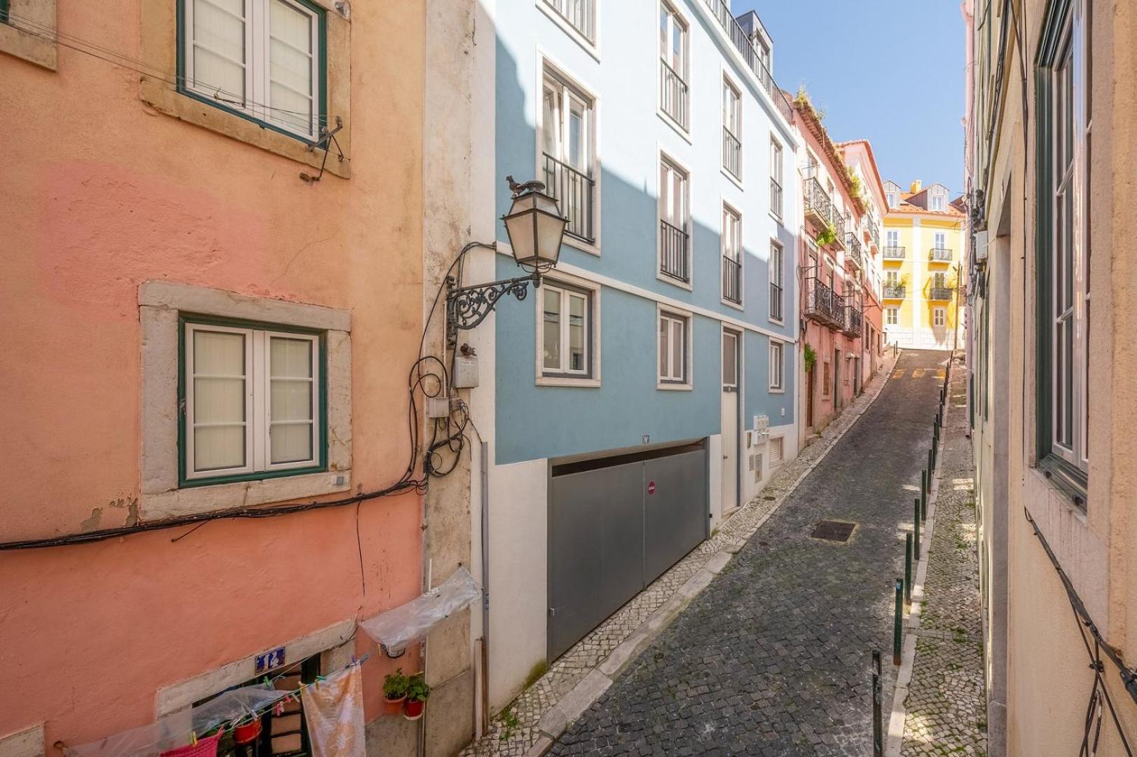 Lemon House With Private Garden Lisbon