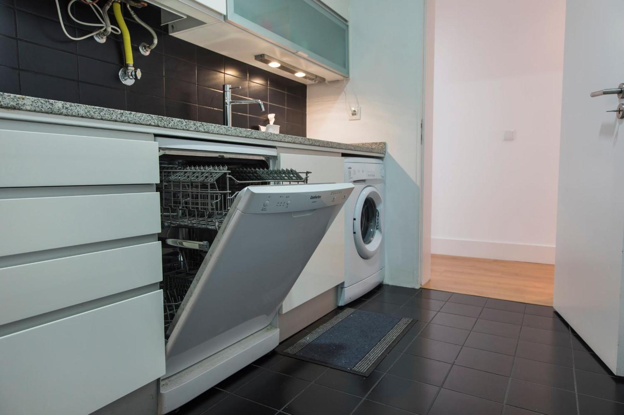 Lovelystay - Bright&spacious Flat In Graça Lisboa