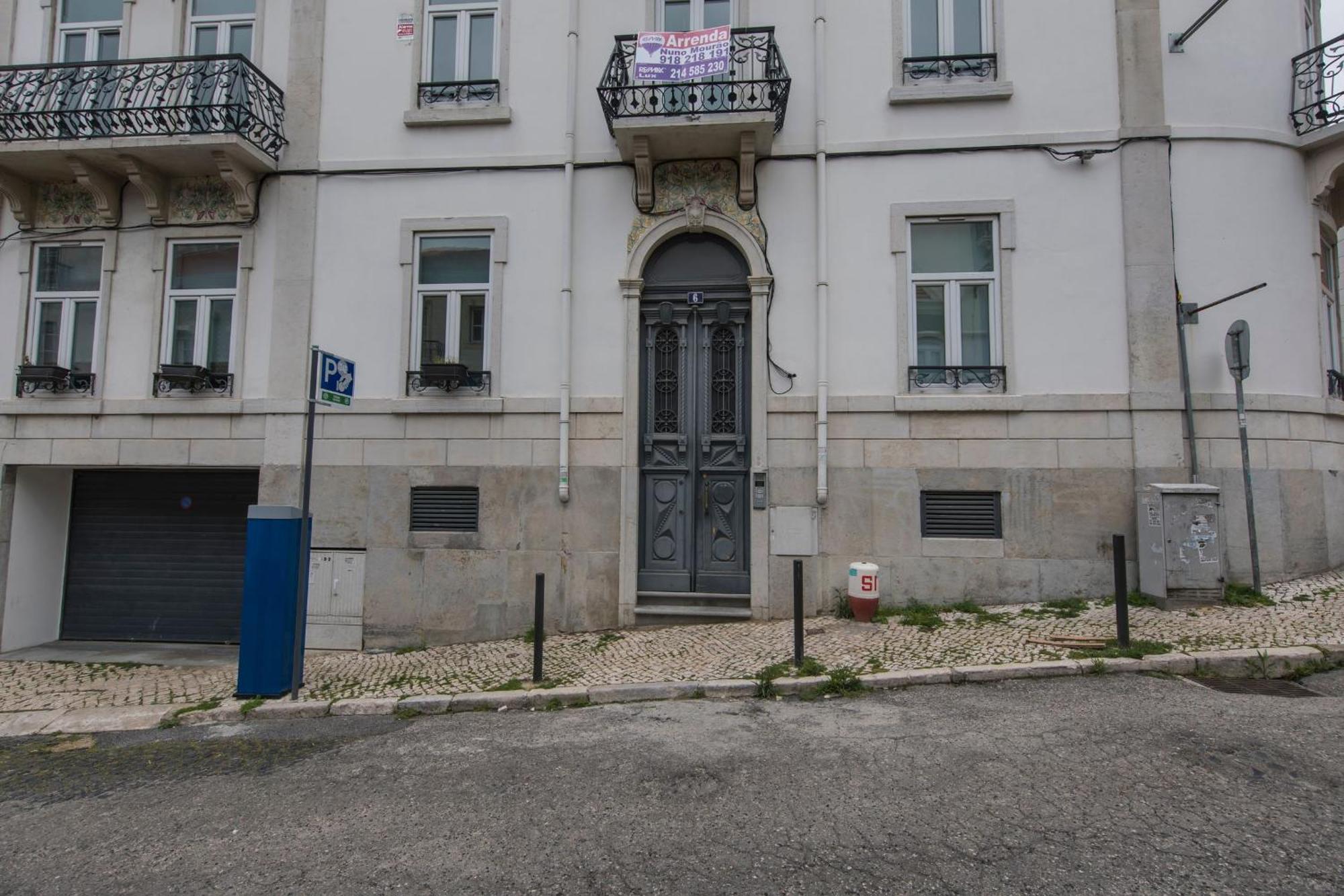 Lovelystay - Bright&spacious Flat In Graça