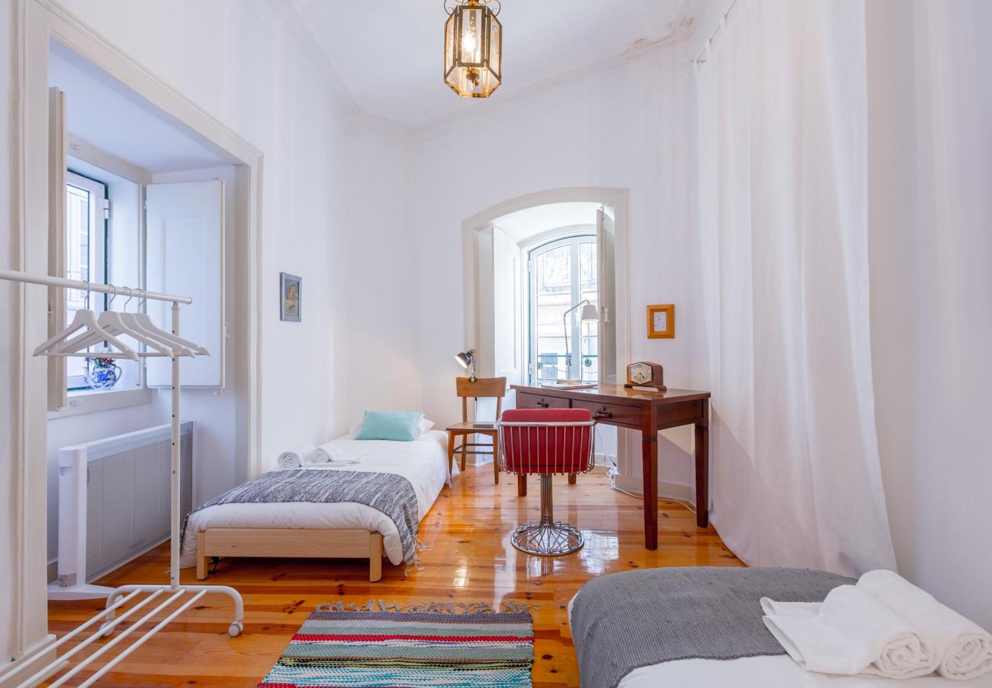 Spacious, Bright And Sunny Apartment, By Timecooler
