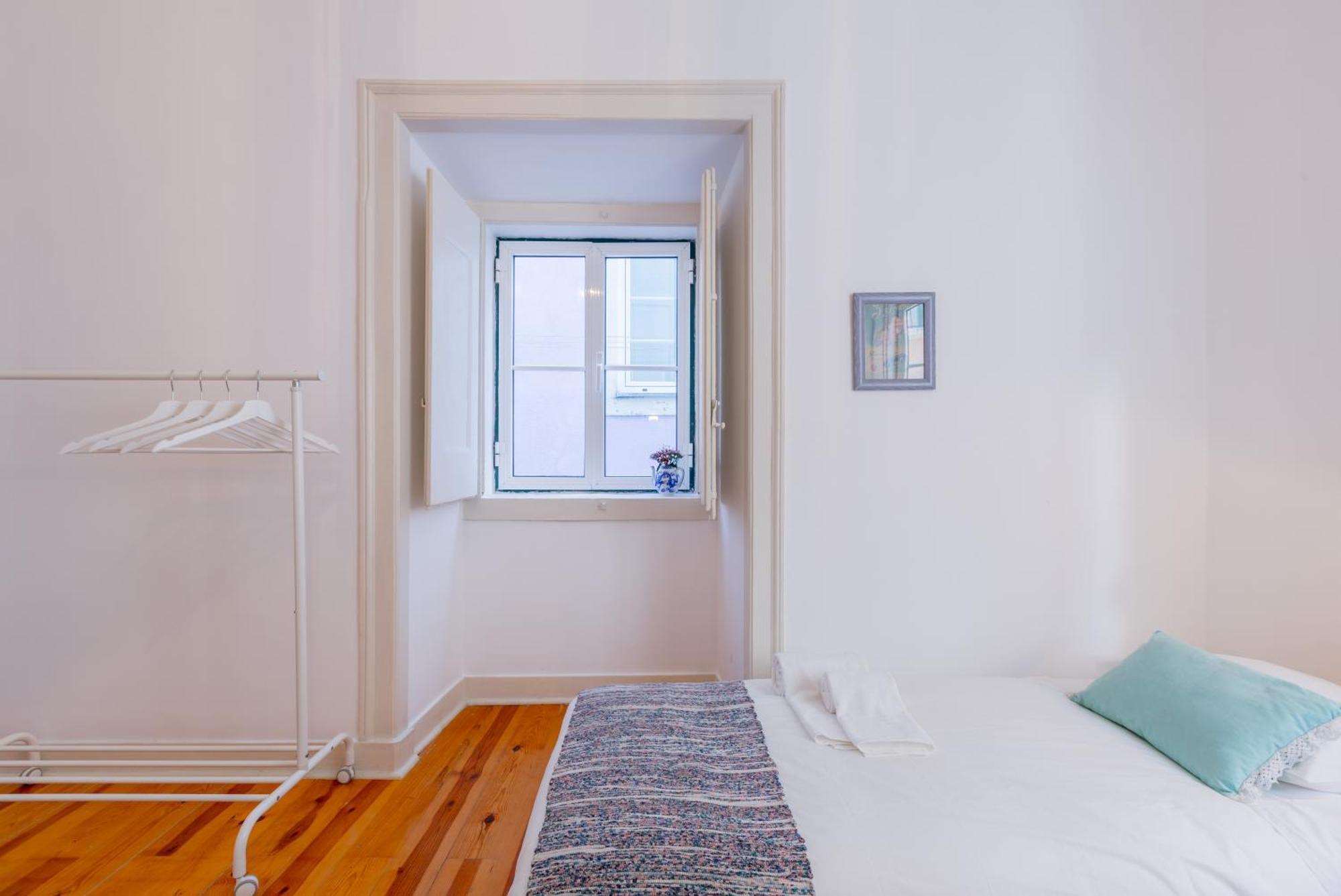 Appartement Spacious, Bright And Sunny Apartment, By Timecooler