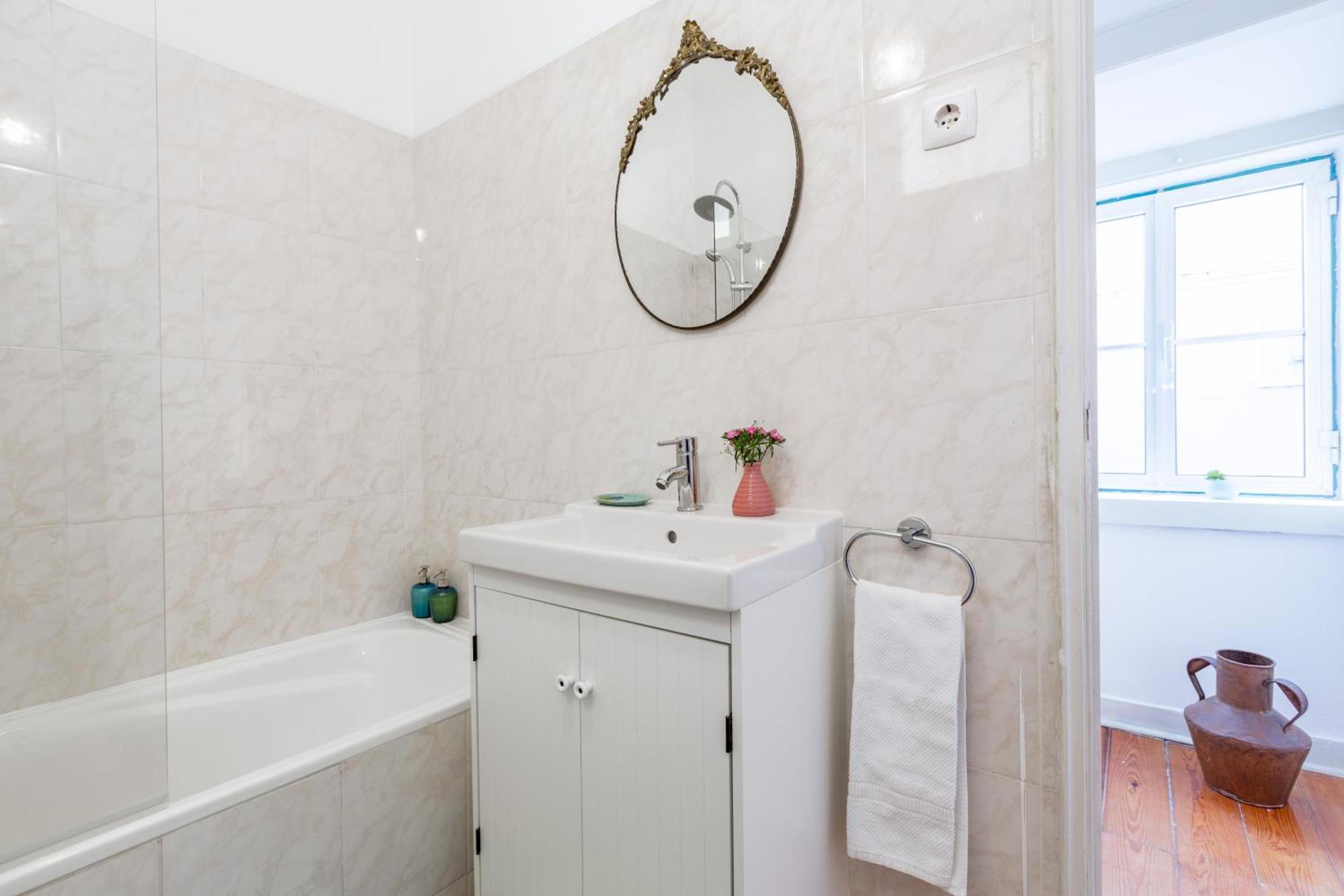 Appartement Spacious, Bright And Sunny Apartment, By Timecooler Lisboa
