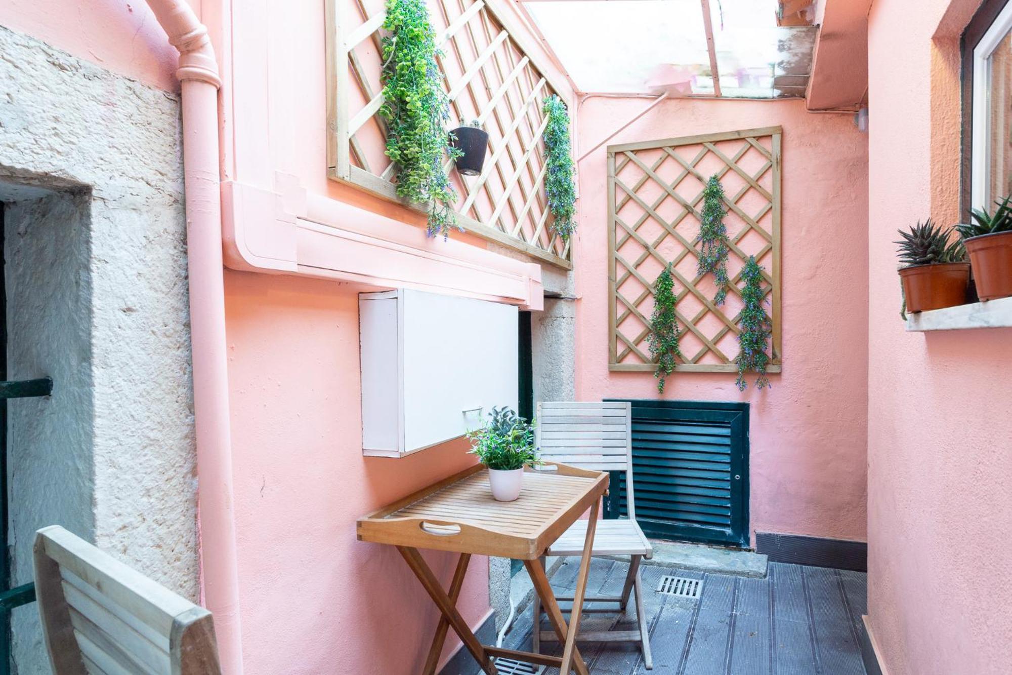 Camoes Lounge W/courtyard * Lissabon