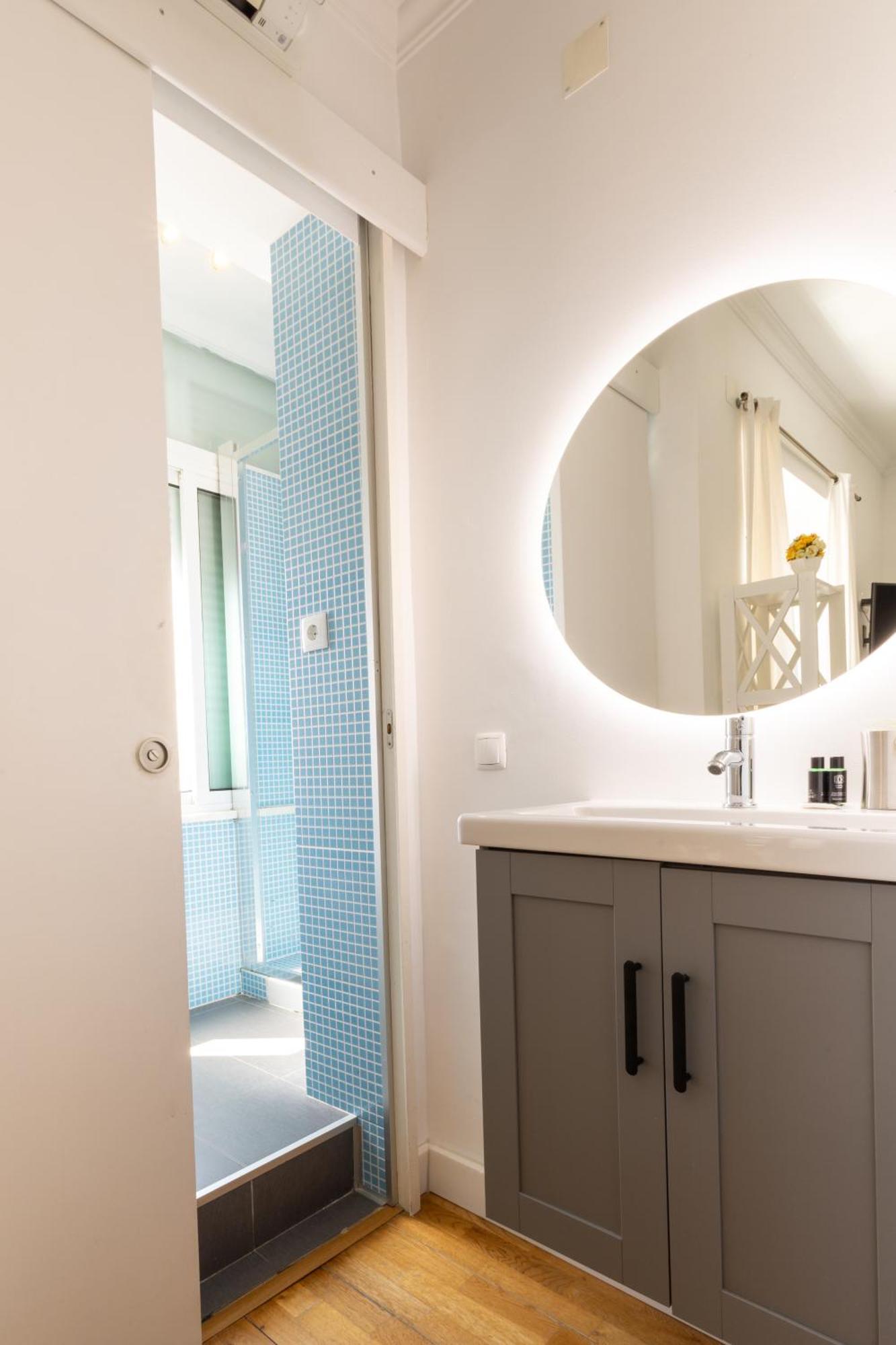 Guest house Sweet Suites Guesthouse Close To Famous Avenue Liberty