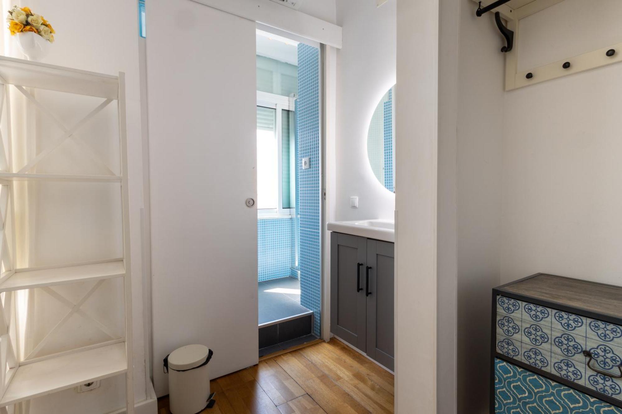 Sweet Suites Guesthouse Close To Famous Avenue Liberty Guest house 3*