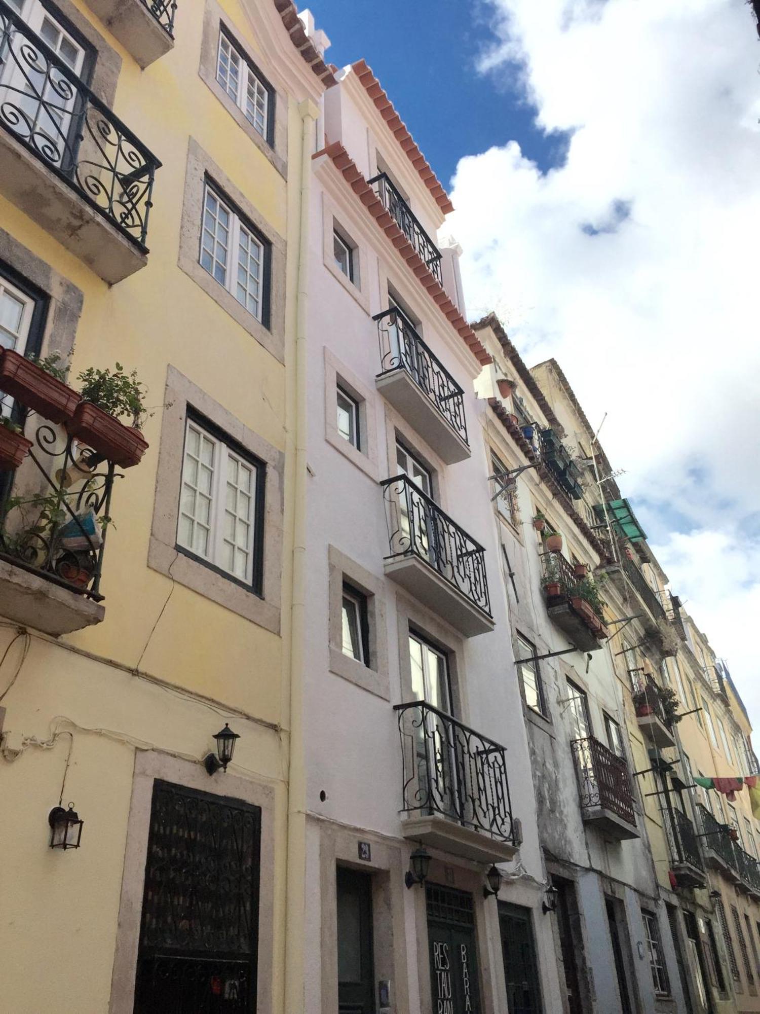 Bairro Alto - By Lu Holidays * Lissabon