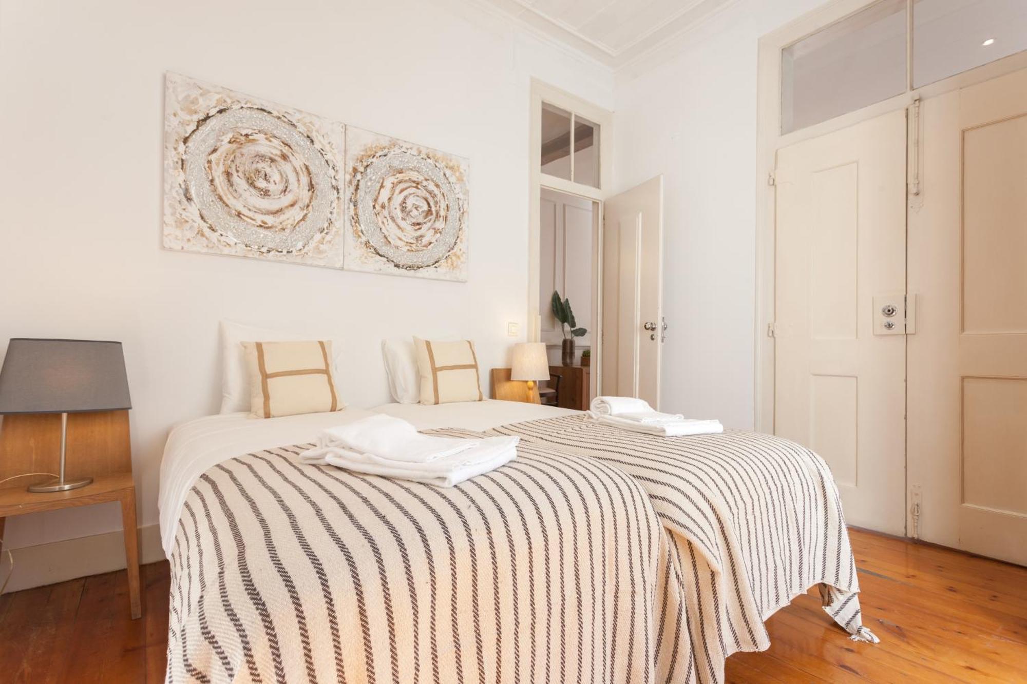 Apartment Tejo Vintage Three-bedroom - By Lu Holidays Lissabon