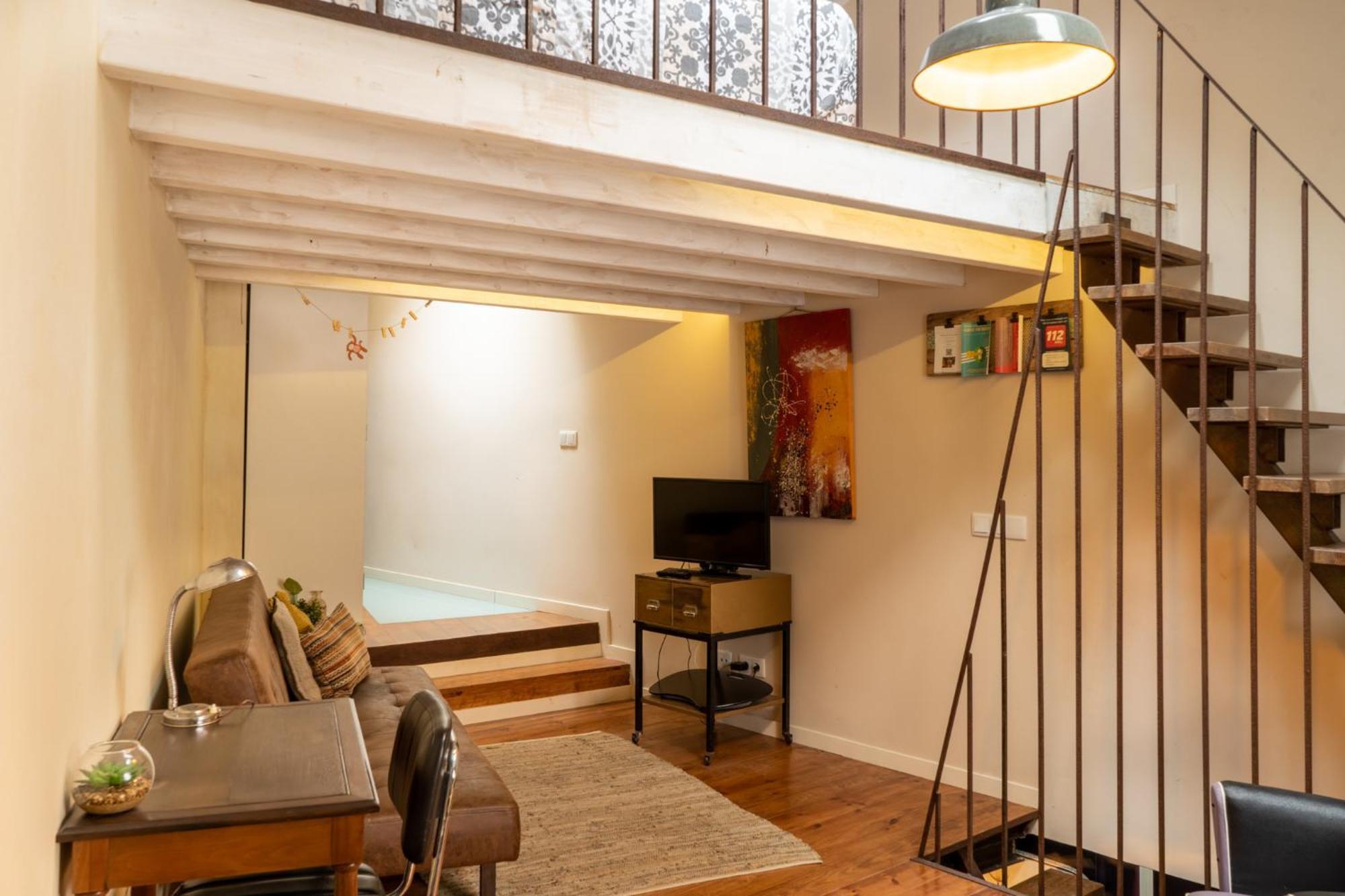 Unique Stylish House In Beautiful Graca Lisbon