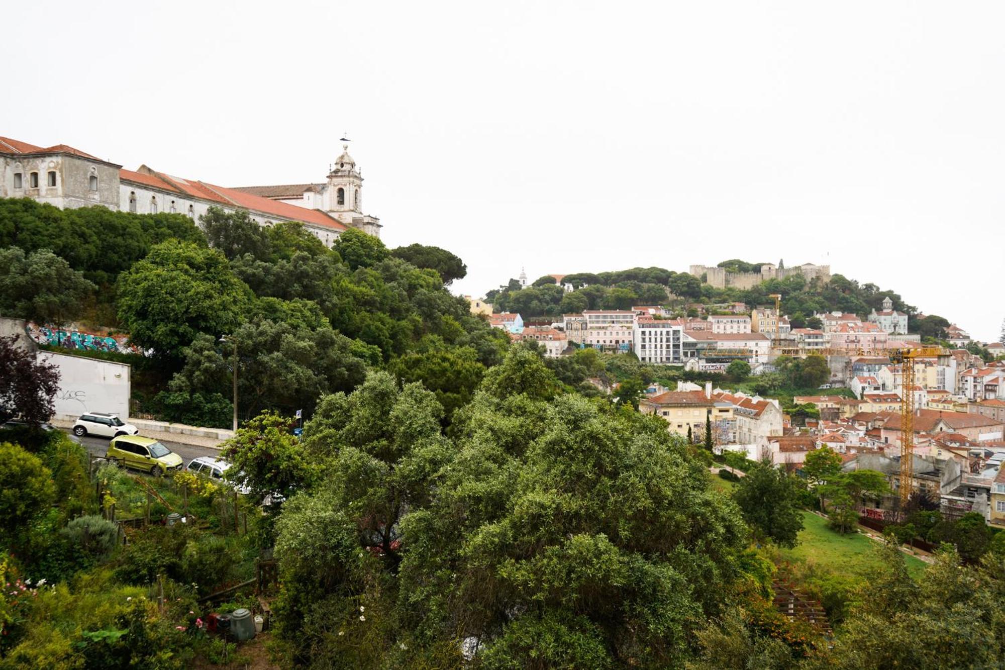 Unique Stylish House In Beautiful Graca Lisbon