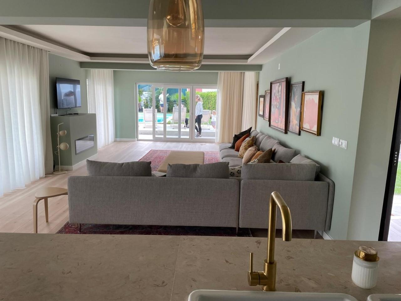 Retreat Villa, Full Amenities, Up To 40ppl Villa Lissabon