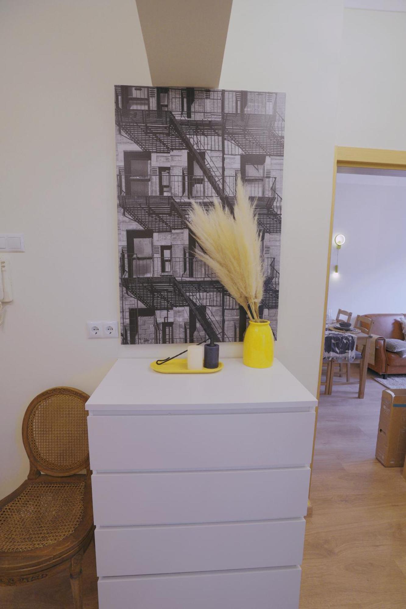 Charming 94d, Next To Metro Apartment Lissabon