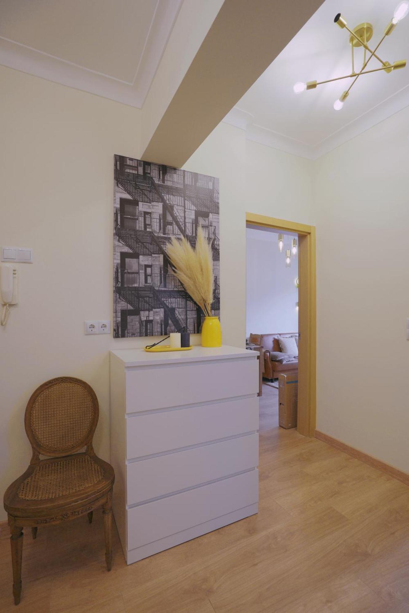 Apartment Charming 94d, Next To Metro Lissabon