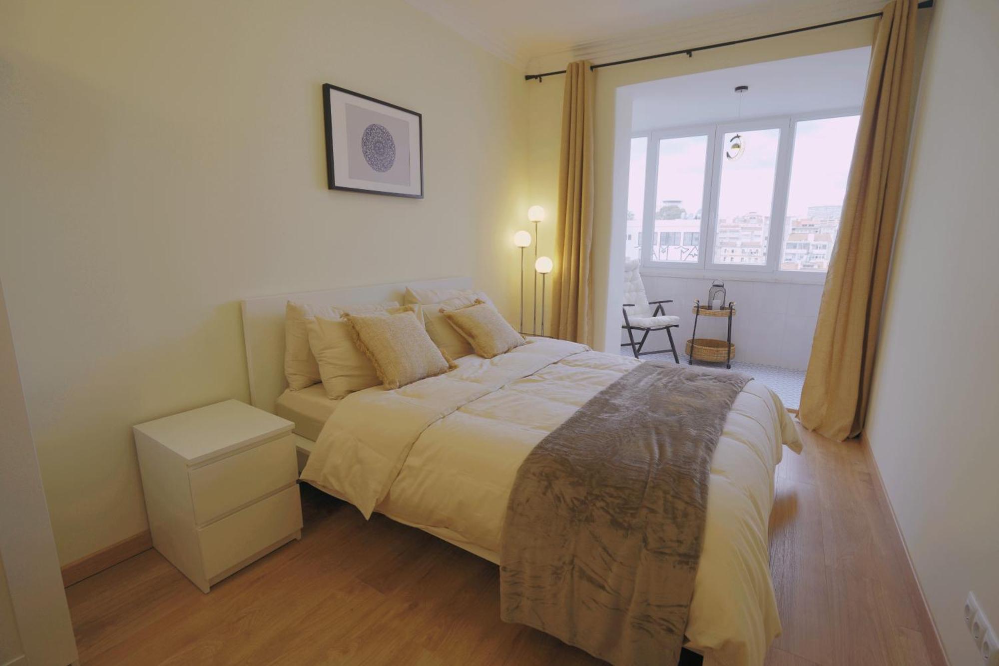 Apartment Charming 94d, Next To Metro Lissabon