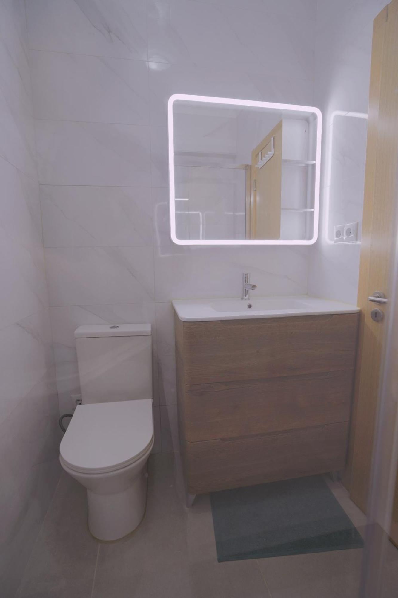 Apartment Charming 94d, Next To Metro Lissabon