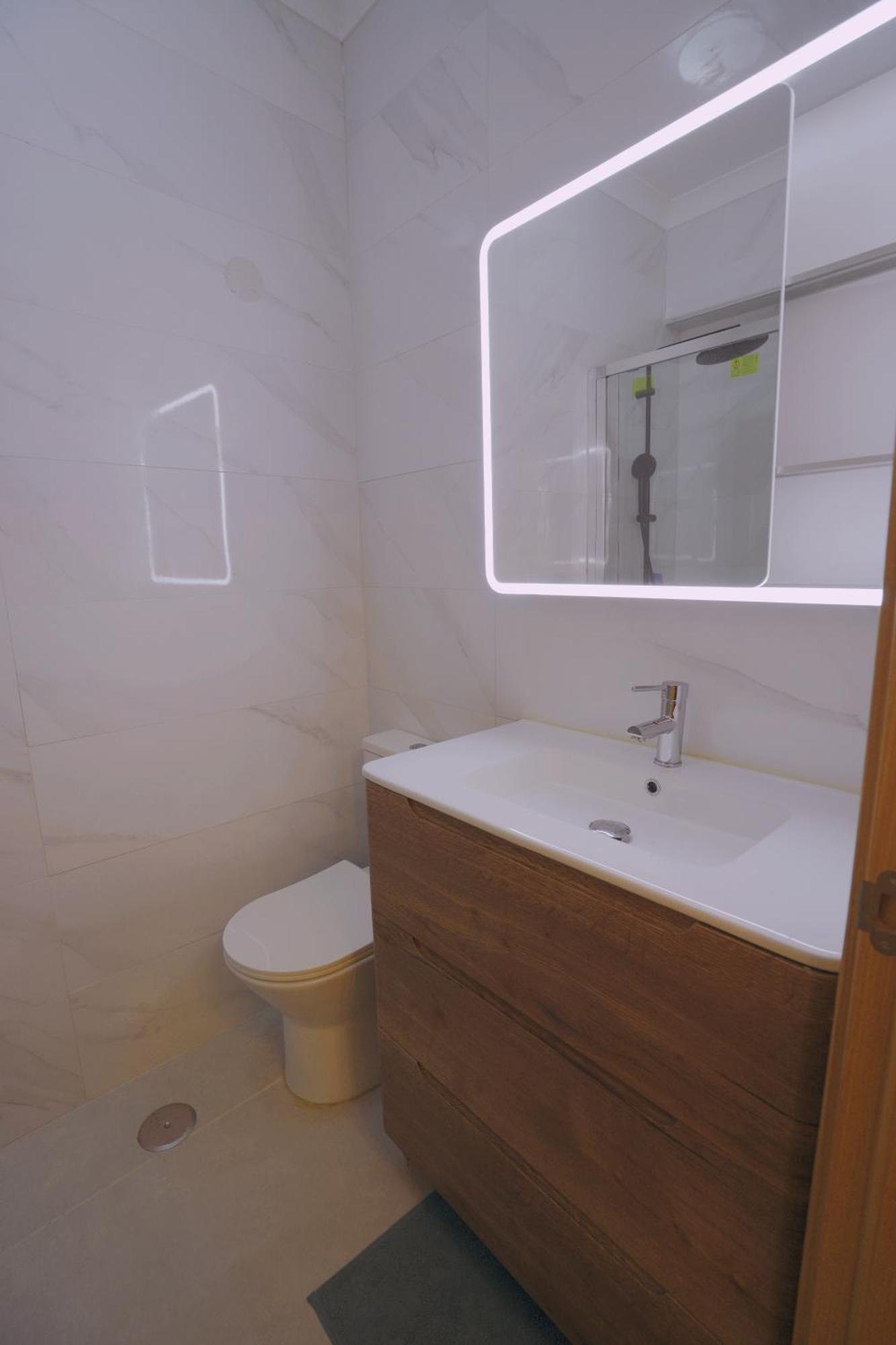 Charming 94d, Next To Metro Apartamento *