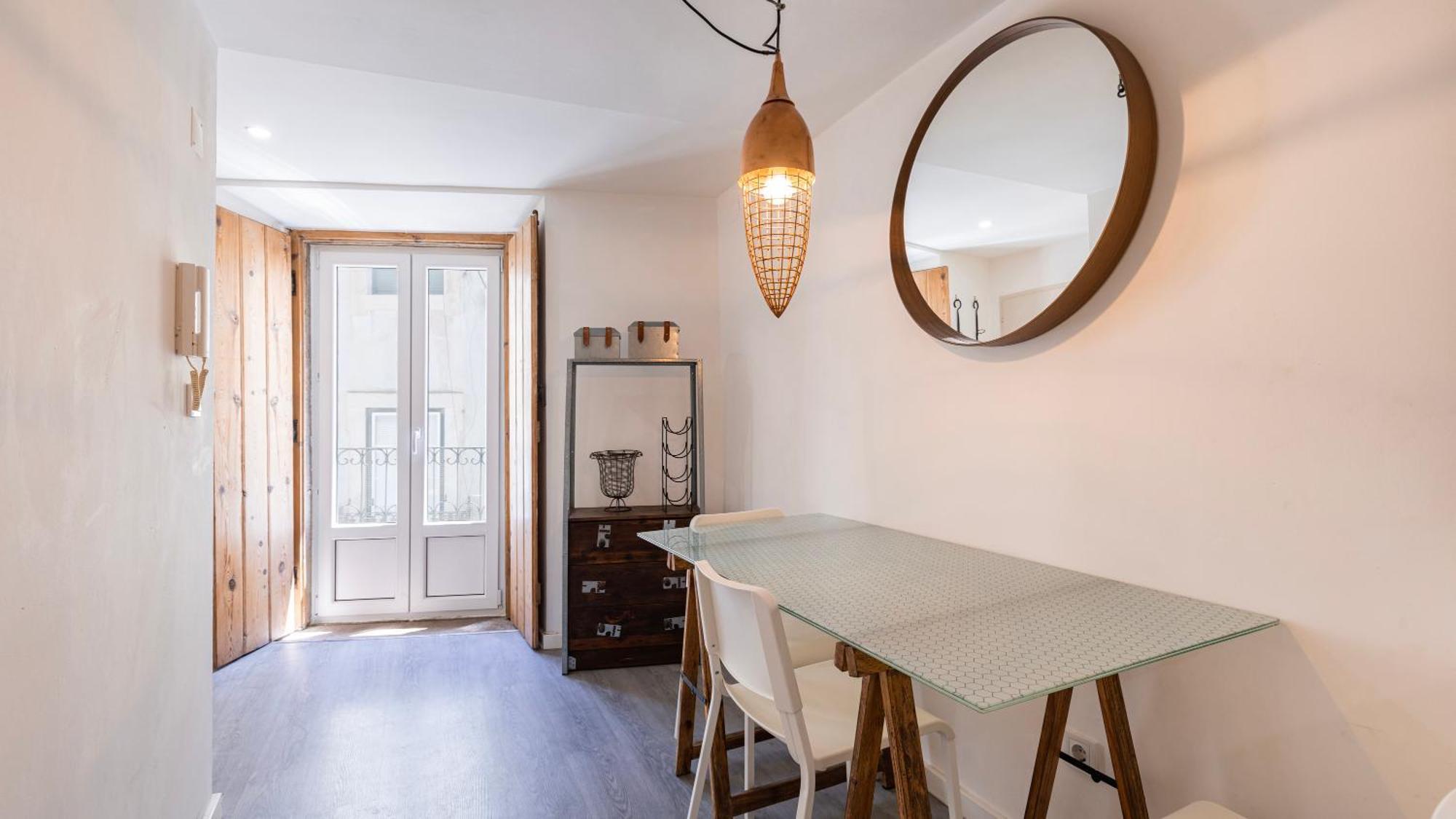 Downtown By Lovelystay Appartement *