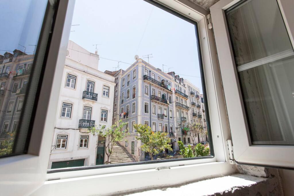 Appartement Mouraria I, Eco-duplex, French Balcony & Smart Check-in *