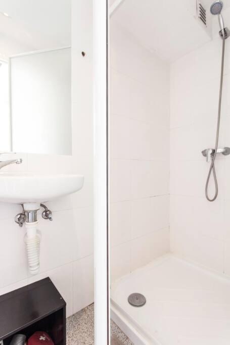Mouraria I, Eco-duplex, French Balcony & Smart Check-in * Lisboa