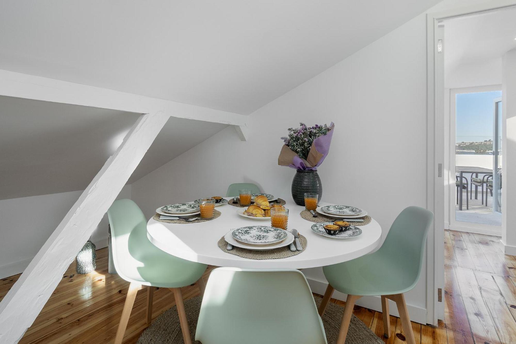 Whome Brand New Rooftop With River View Apartment Lissabon