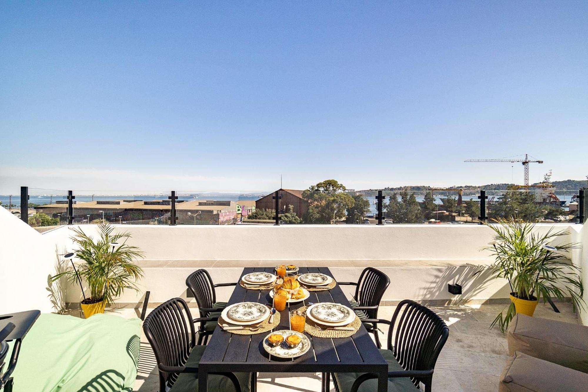 Apartment Whome Brand New Rooftop With River View *