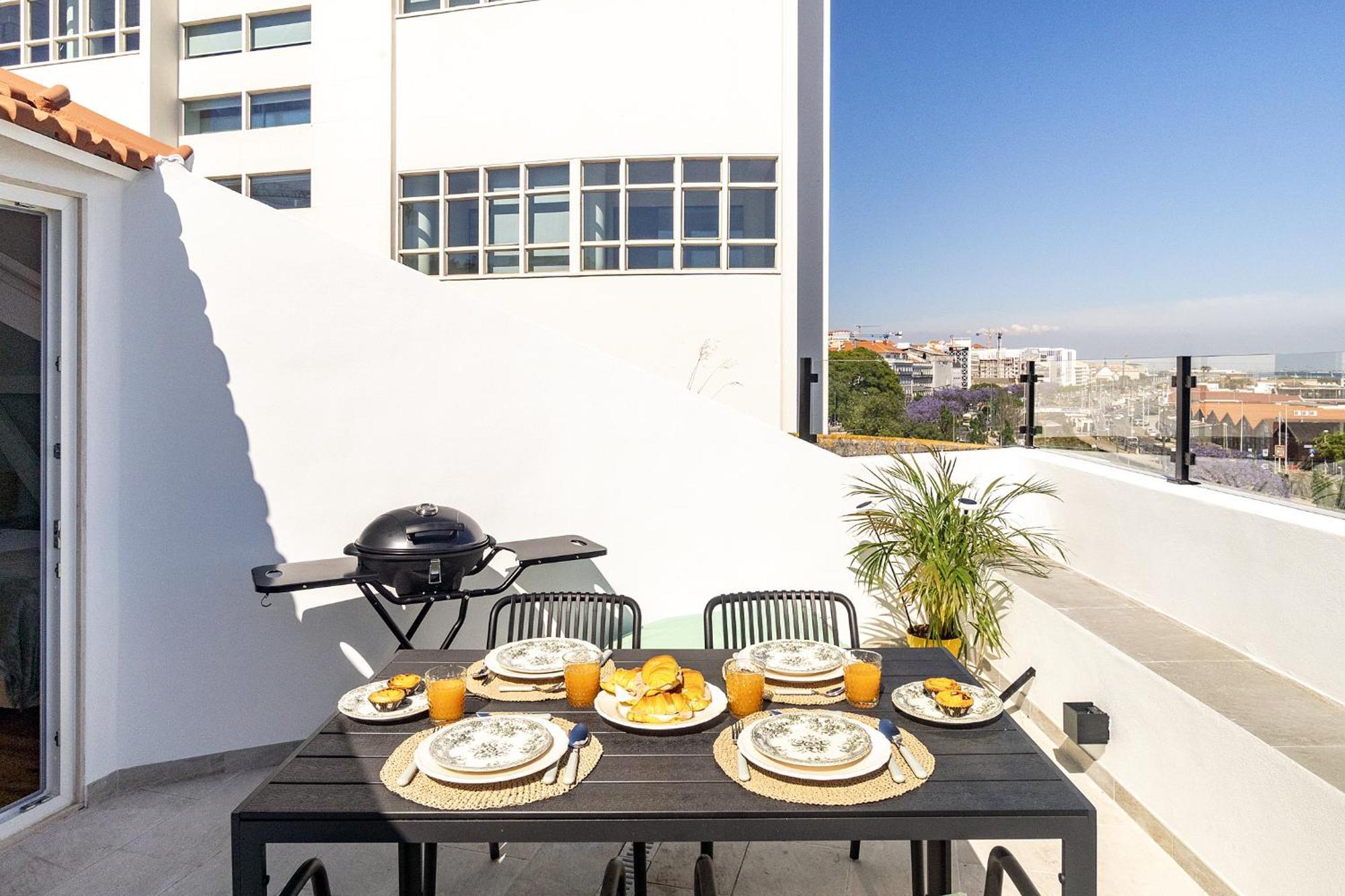 Whome Brand New Rooftop With River View *