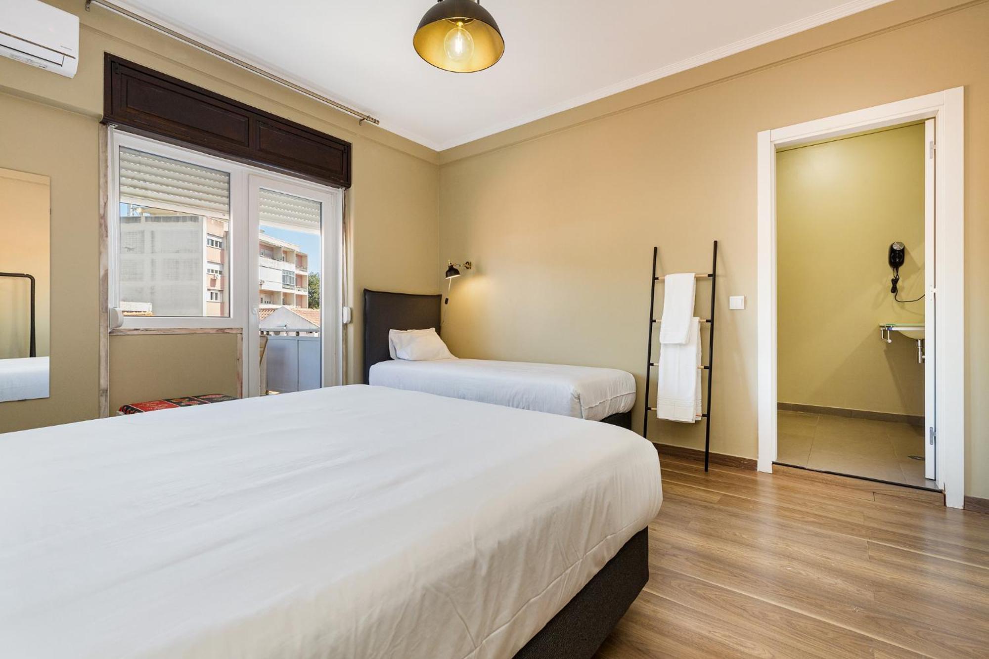 Guest house Wallis Rato Lisbon
