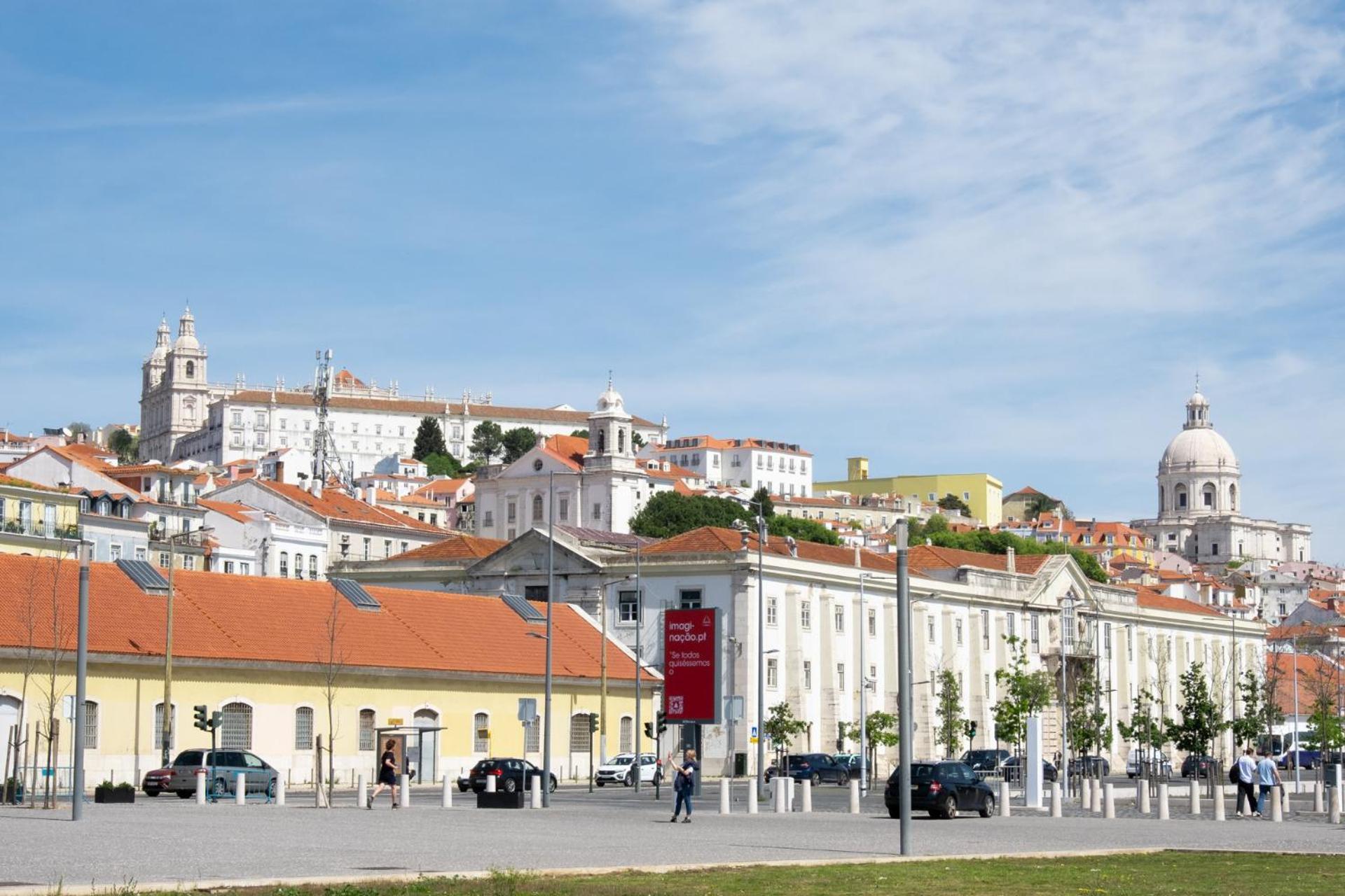 Ttl126 - Em Alfama Lissabon