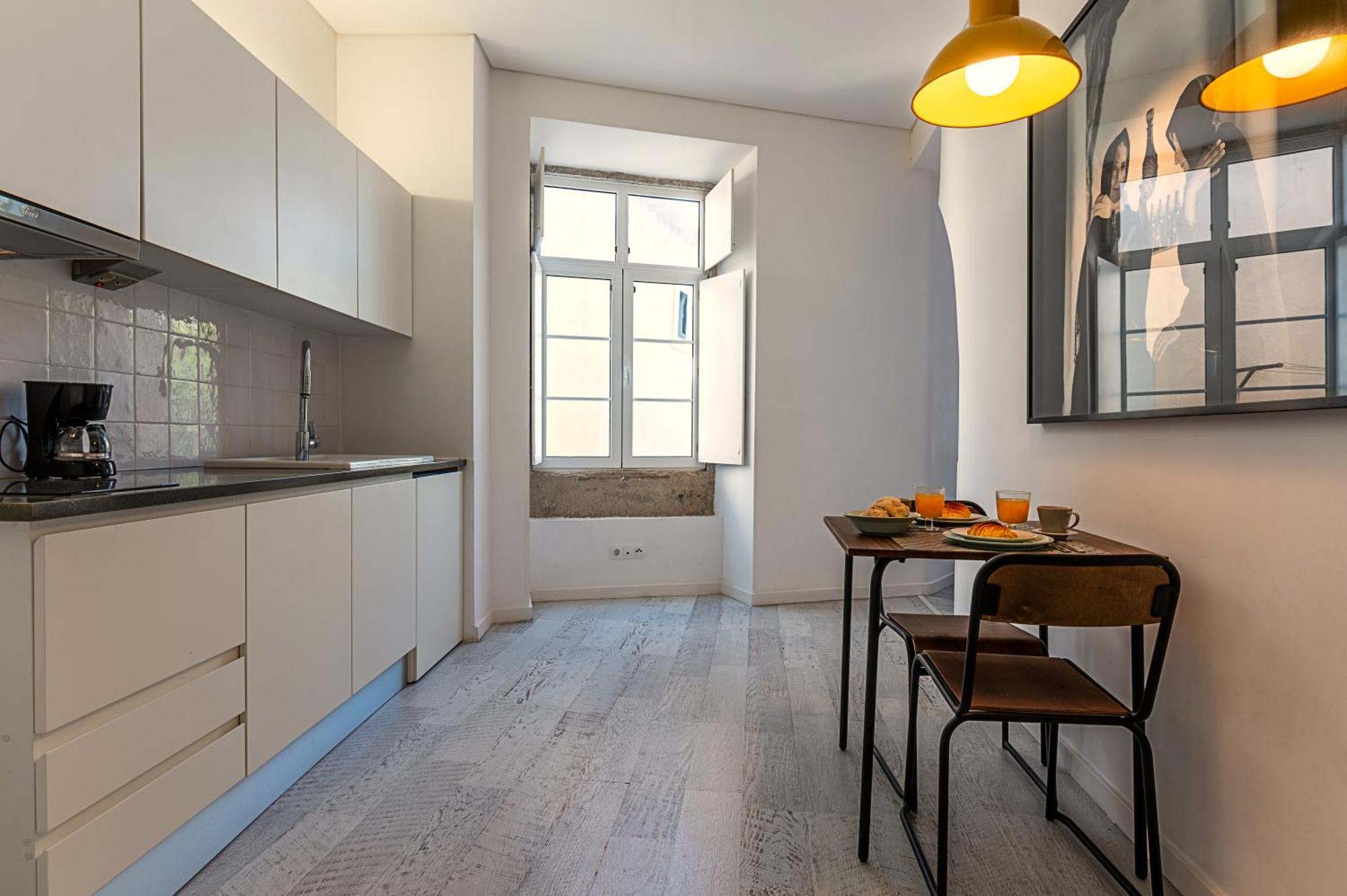 Portas Do Ceu Apartment *