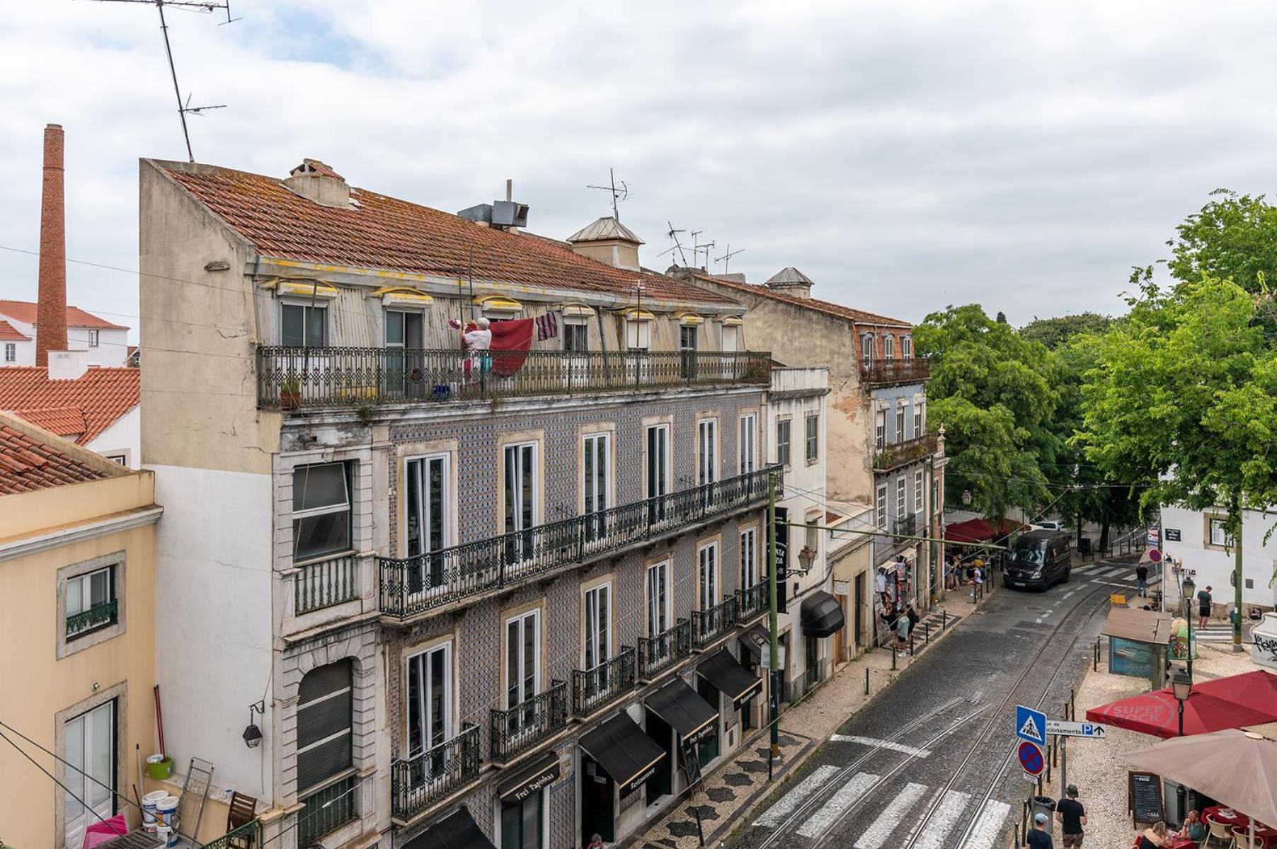 Apartment Portas Do Ceu Lisbon