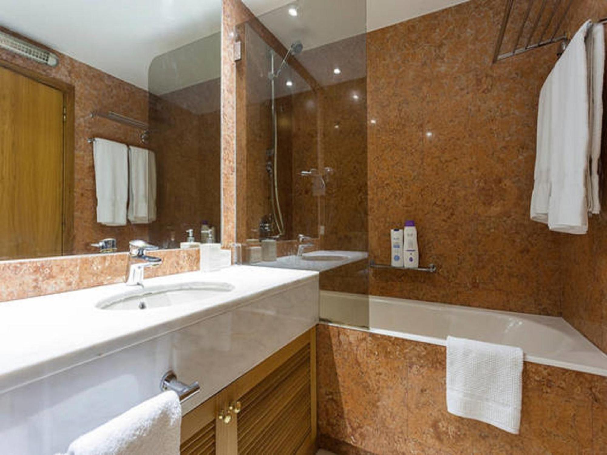 Apartment In The Heart Of Lisbon-altis Lissabon