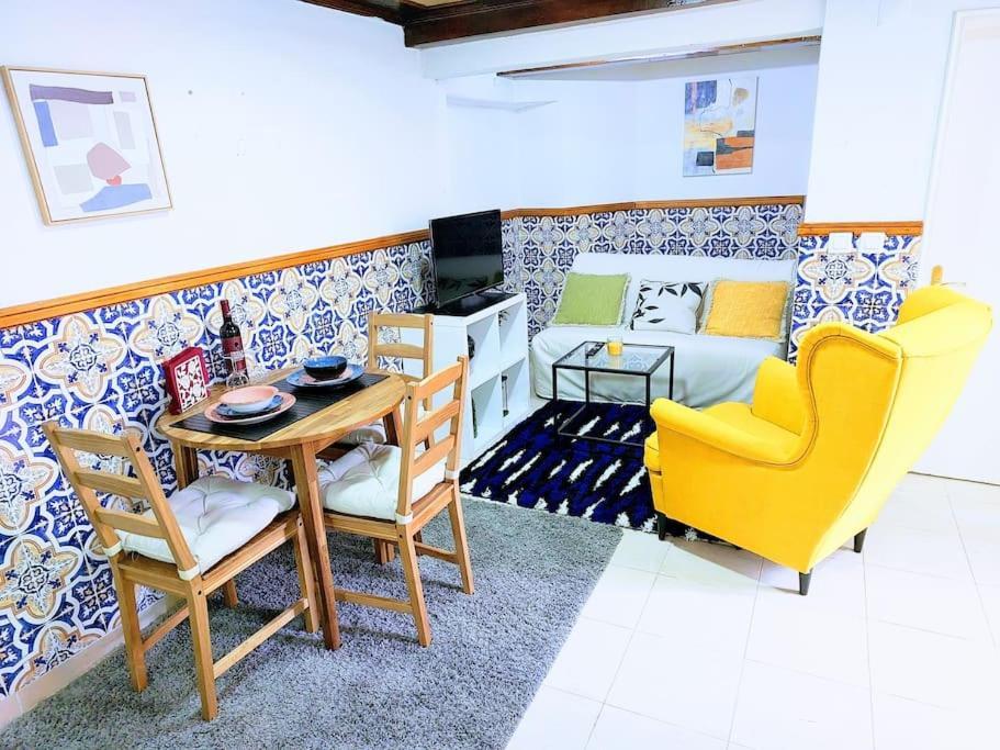 Authentic Portuguese Home- Alfama Lisboa