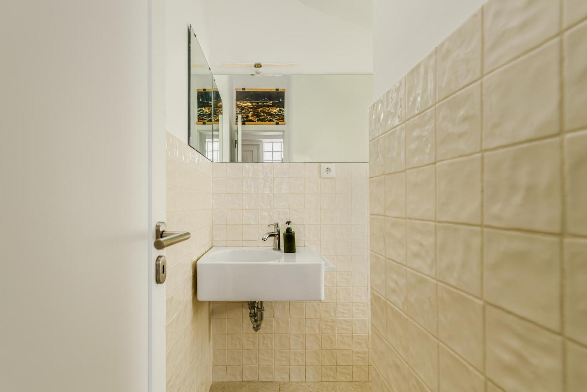 Villa Haus Abel - Pool, Parking And Garden In The Heart Of Lissabon