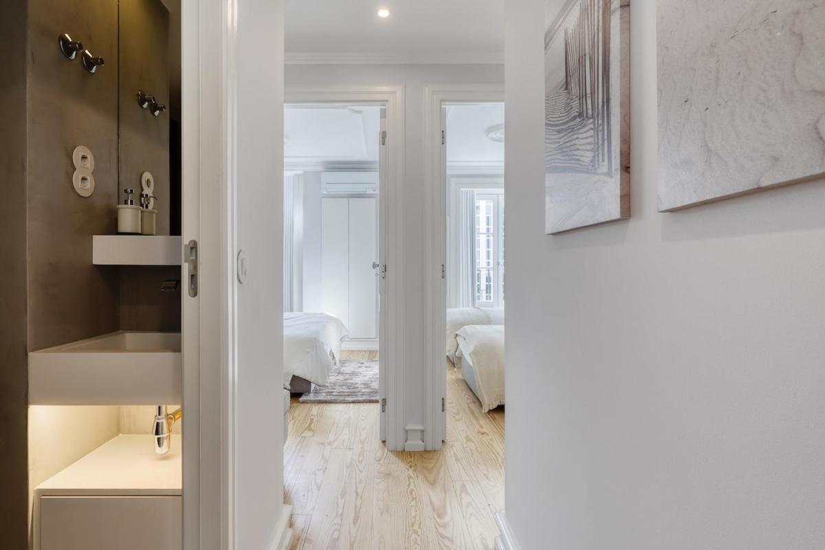 Beautiful 2 Bedroom With Views In Rua Augusta Lisboa