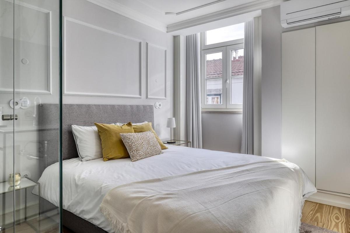 Beautiful 2 Bedroom With Views In Rua Augusta Apartamento *