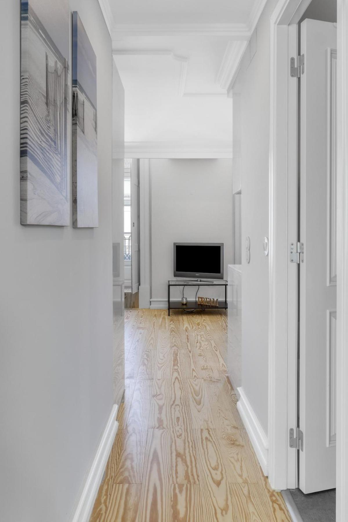 Beautiful 2 Bedroom With Views In Rua Augusta Apartamento *