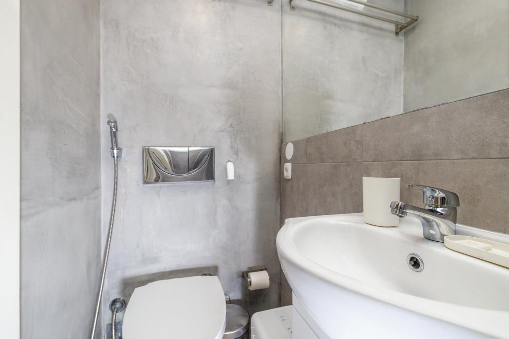Guestready - Minimalist Studio In Downtown Appartement