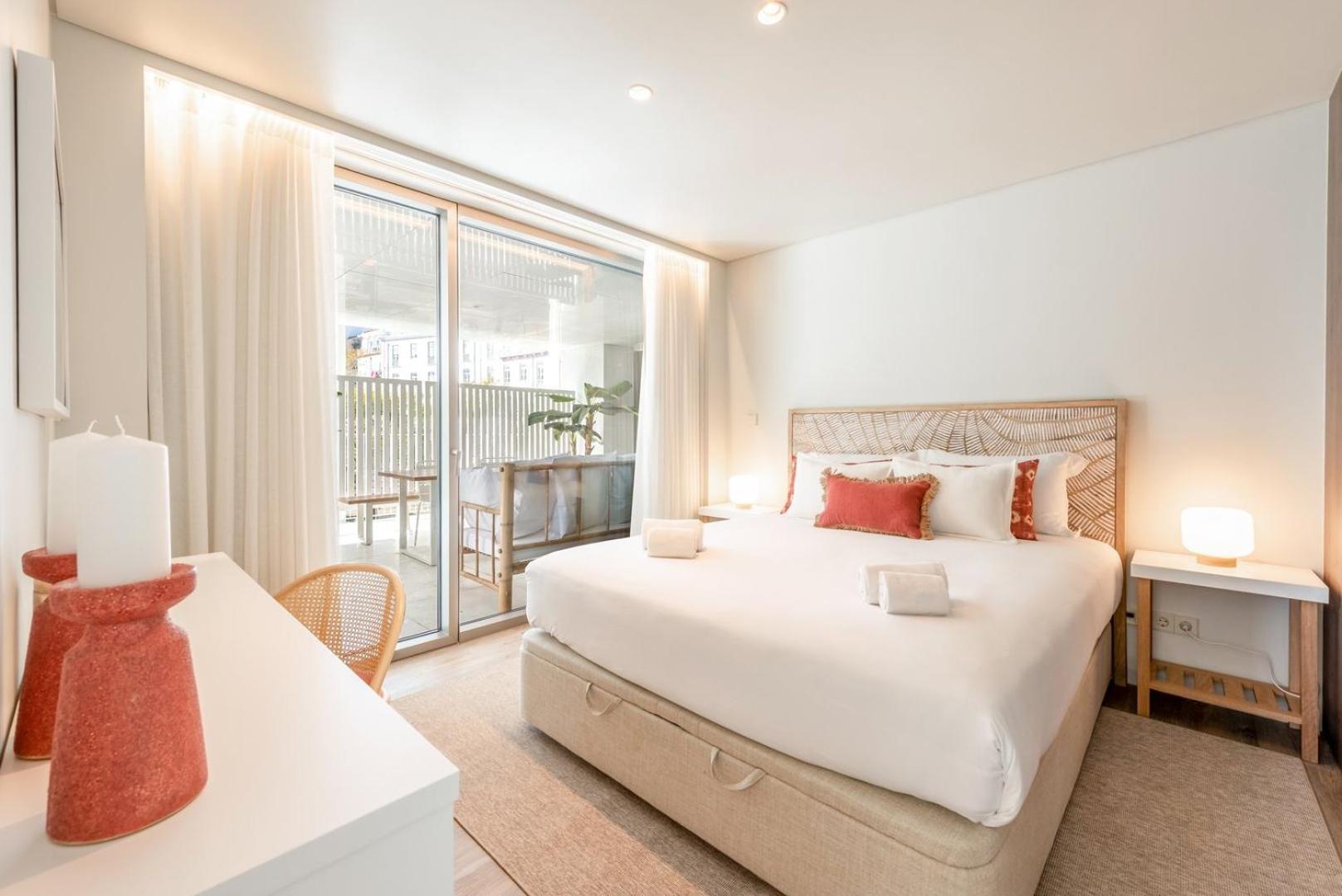 Appartement Guestready - 2br Apt Carlos I With Terrace And Gym Lissabon