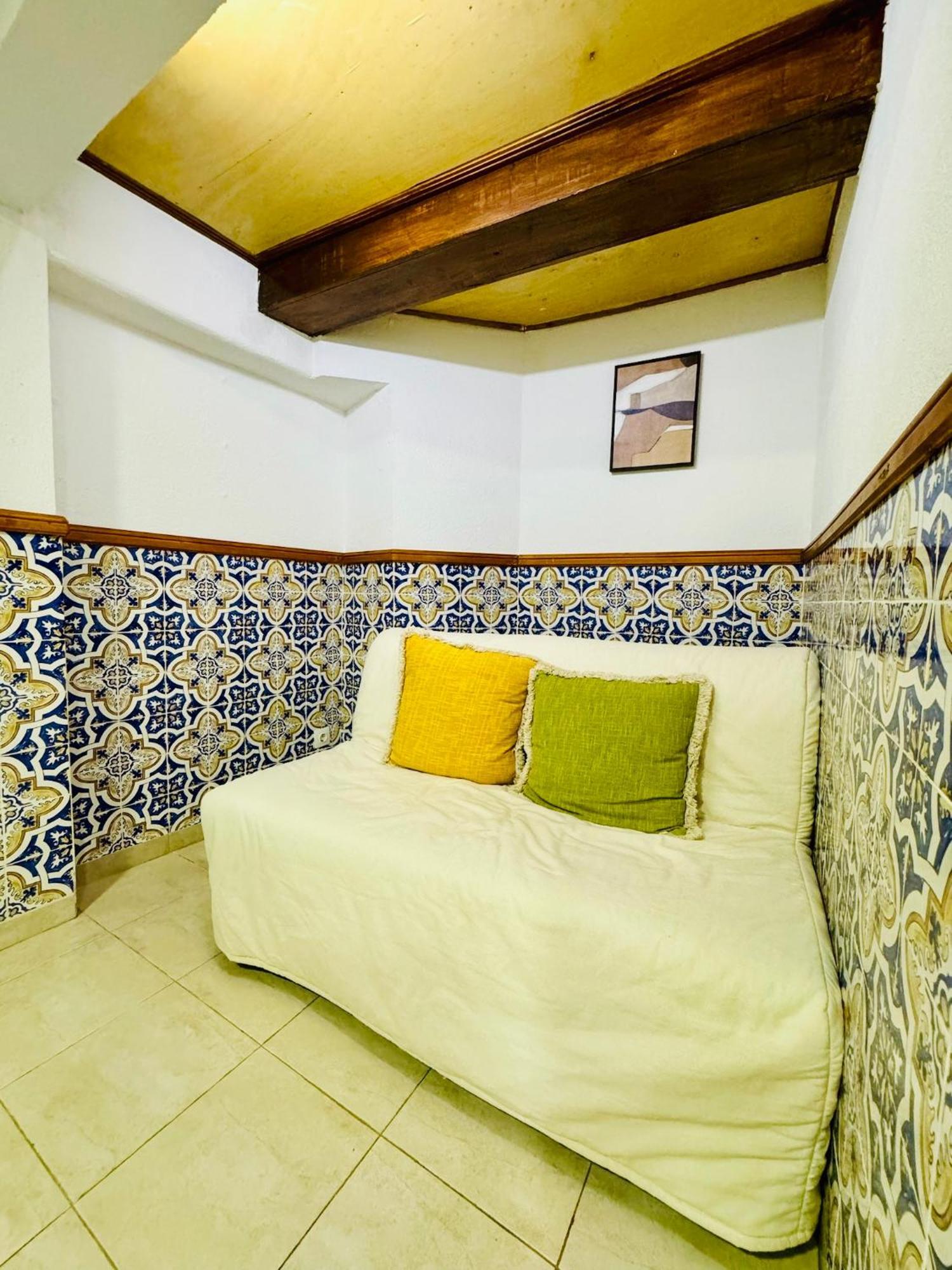 Authentic Portuguese Home- Alfama Lisboa