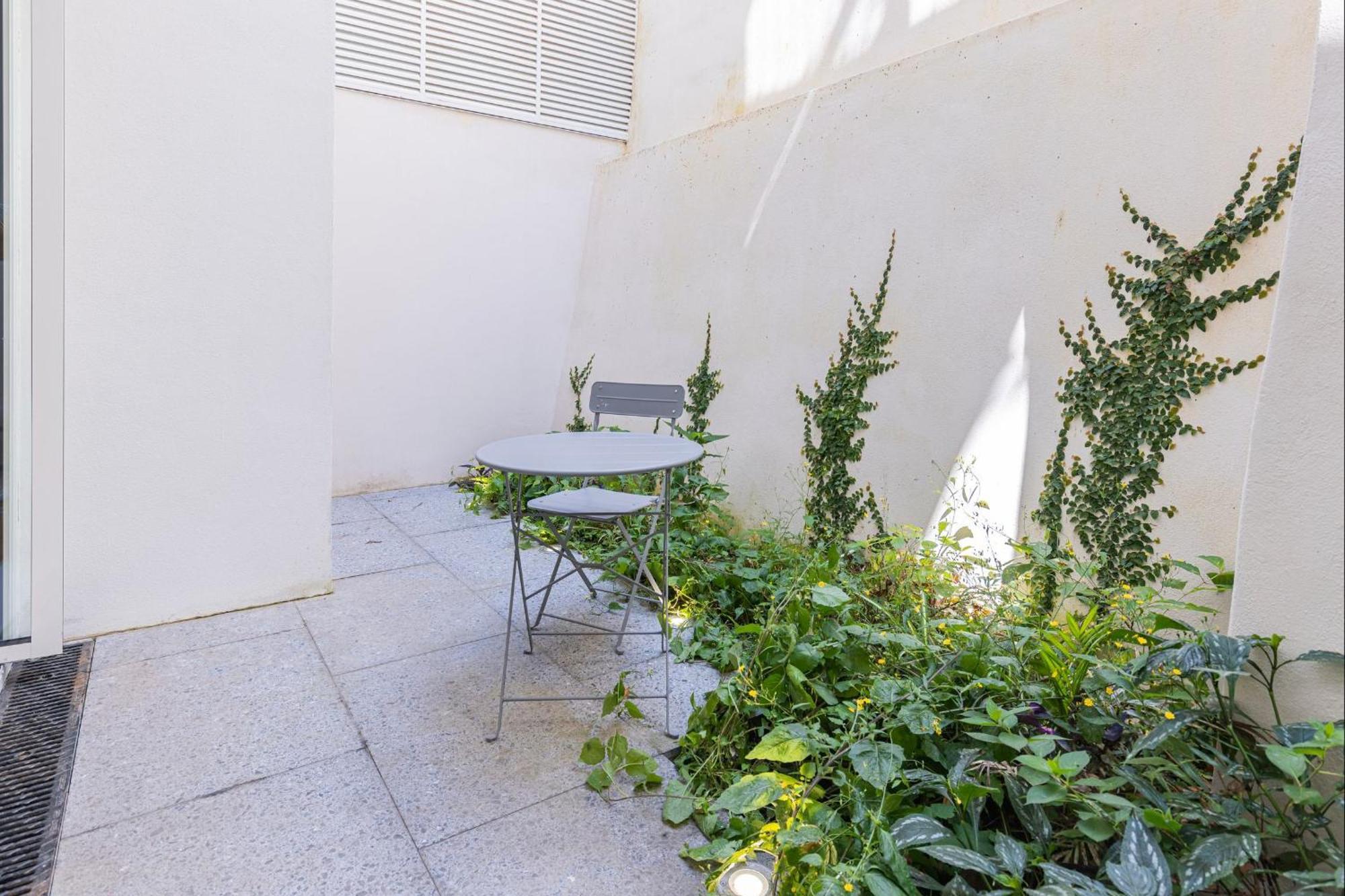 Whome Lisbon's Elite A Stylish & Modern W Patio *
