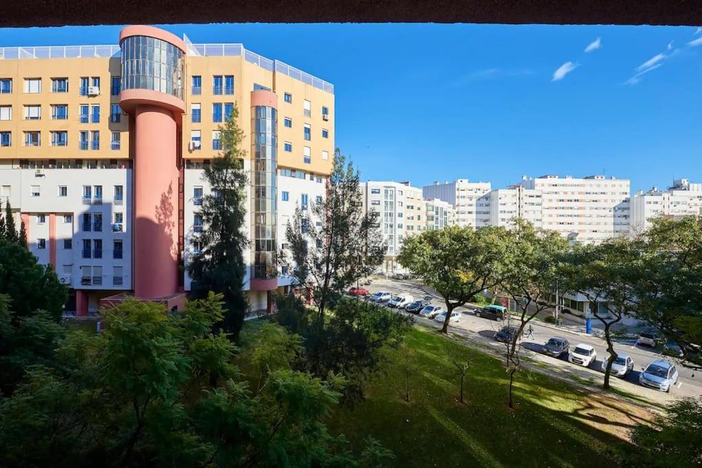 Appartement Modern With Garage And Pool Lisboa