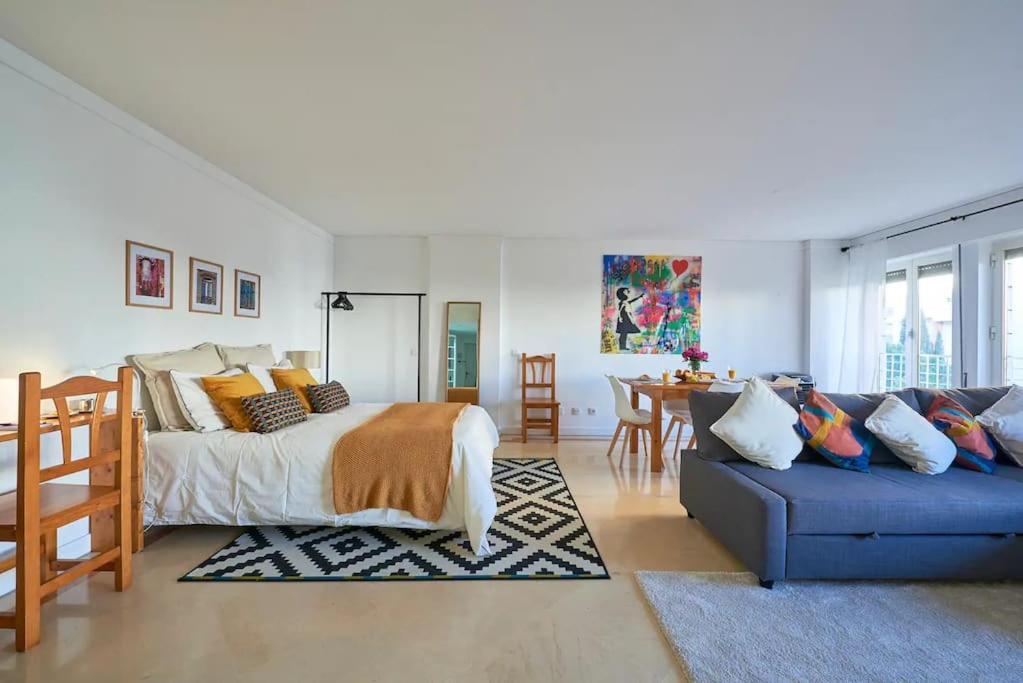 Appartement Modern With Garage And Pool *