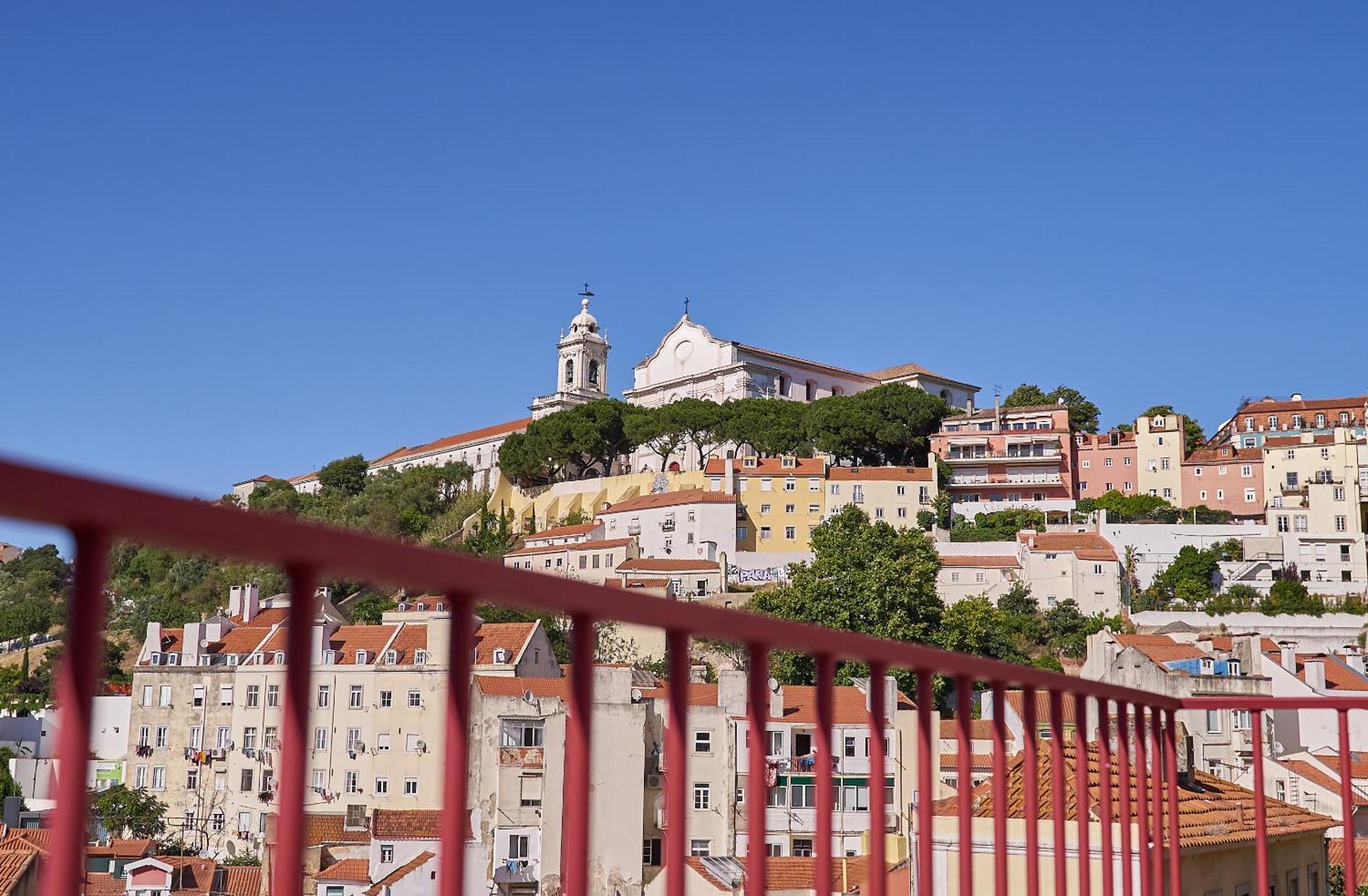 Try Mouraria Lisboa