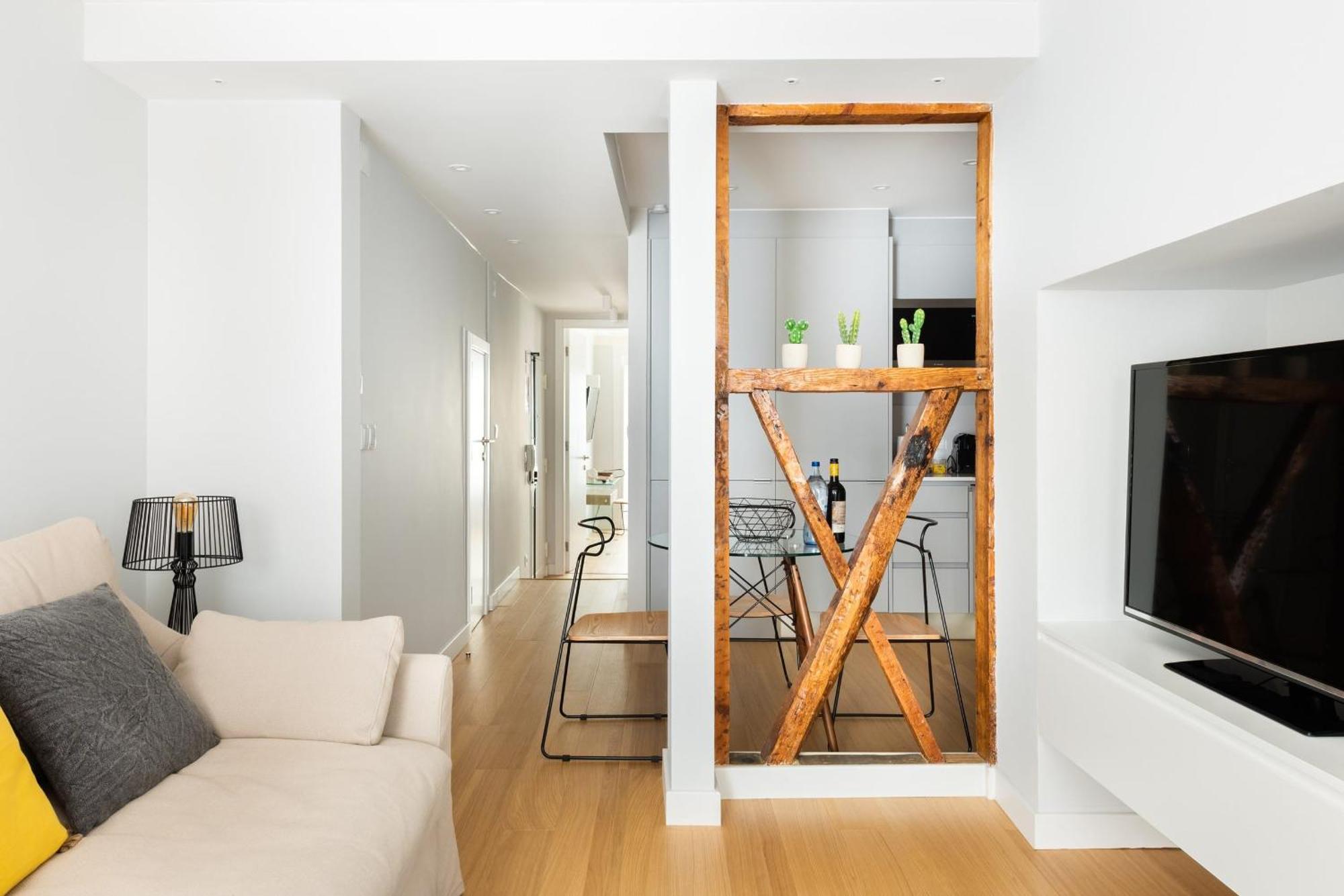 Apartment Designer In One Of Lisbon's Trendiest Quarters *