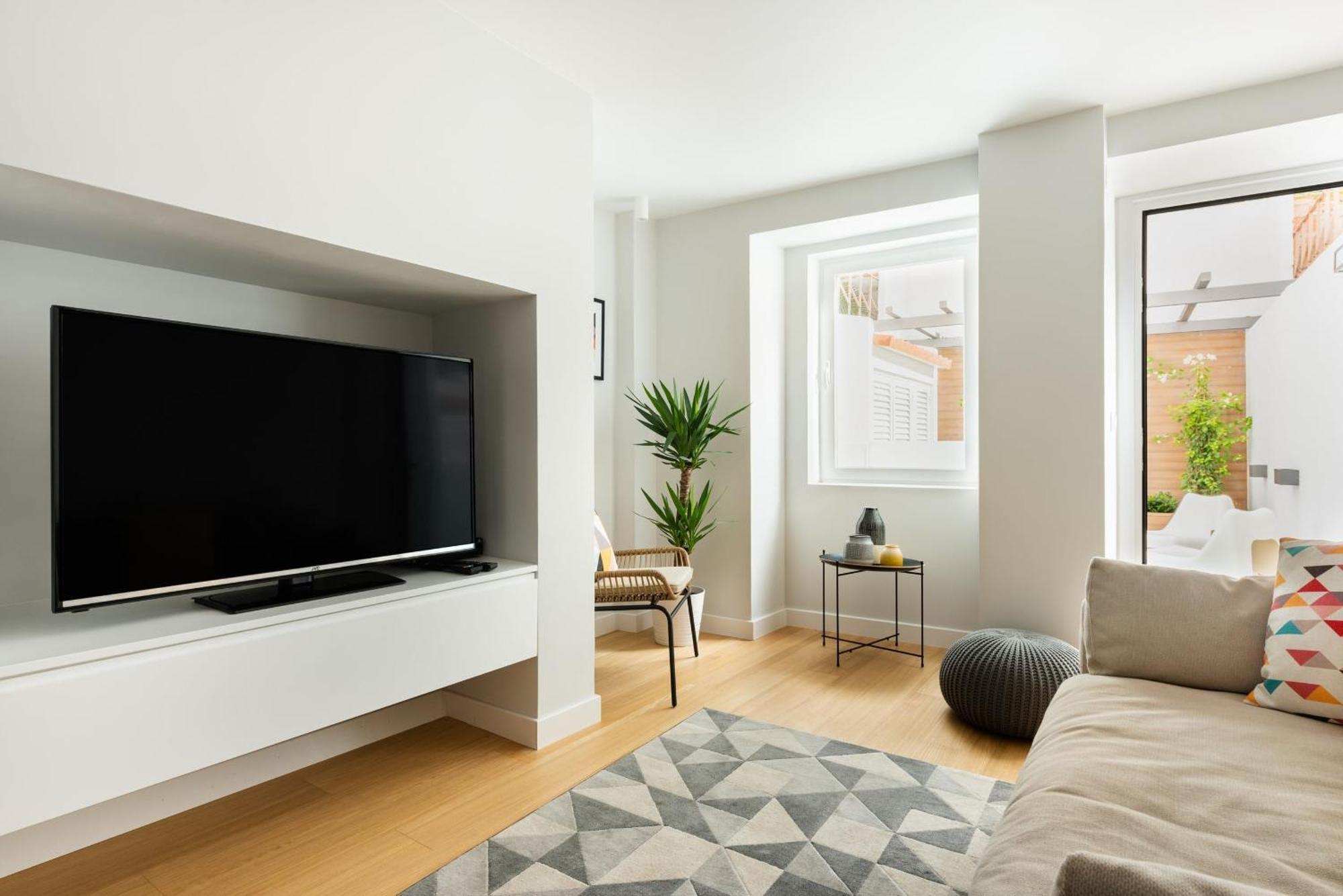 Designer In One Of Lisbon's Trendiest Quarters Lissabon