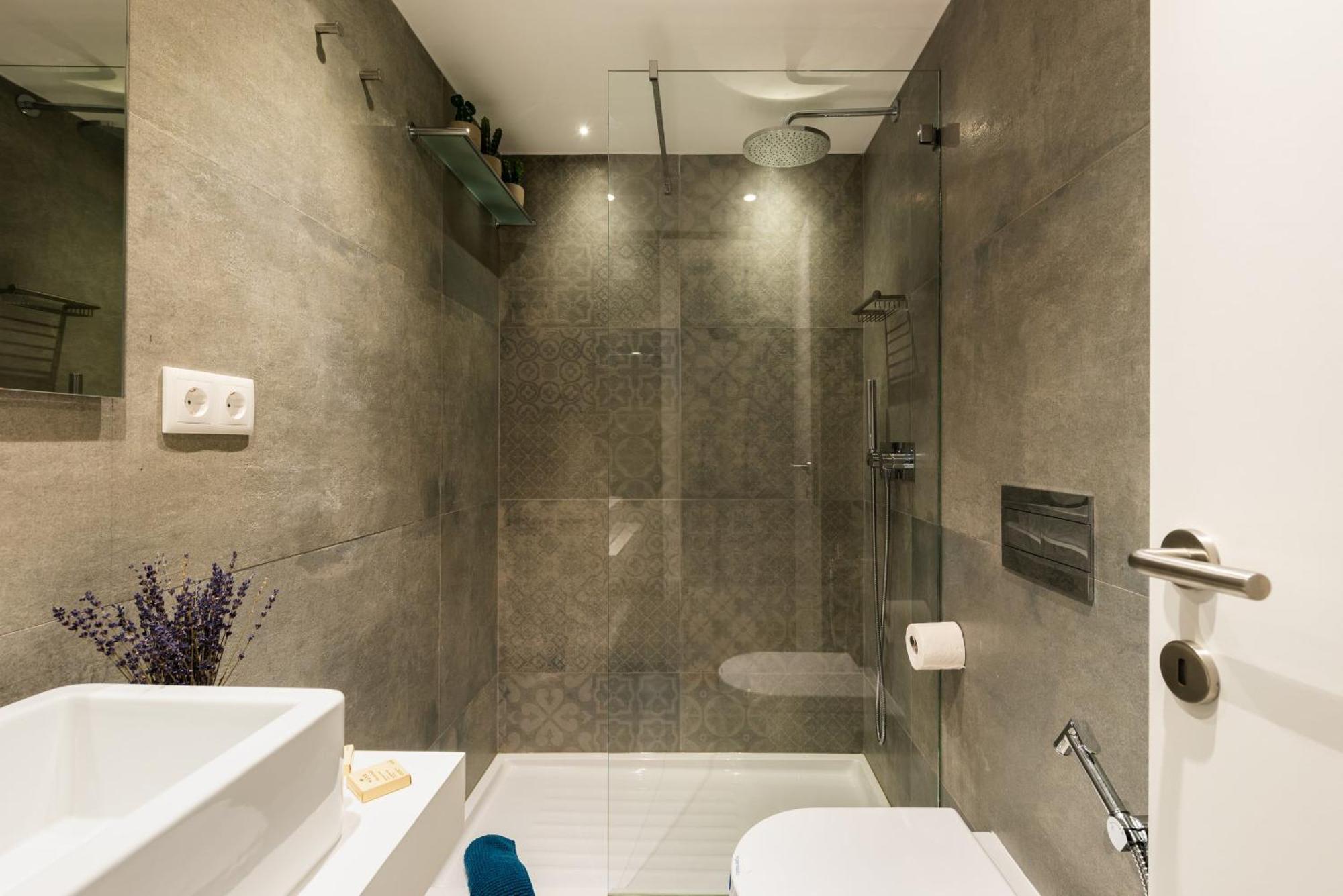 Designer In One Of Lisbon's Trendiest Quarters Apartment Lisbon
