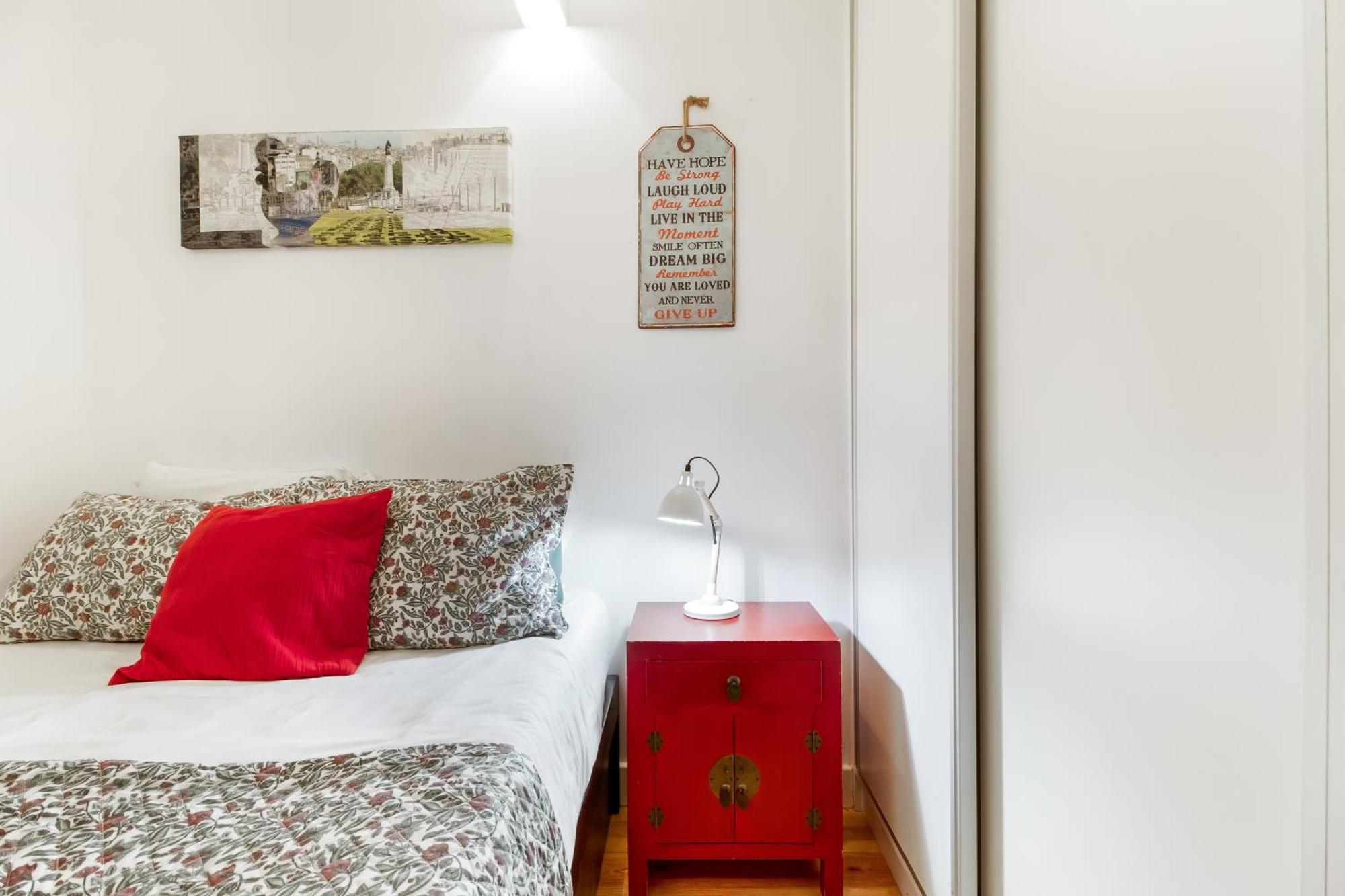 Cosy Retreat In Madragoa -lisbon Appartement