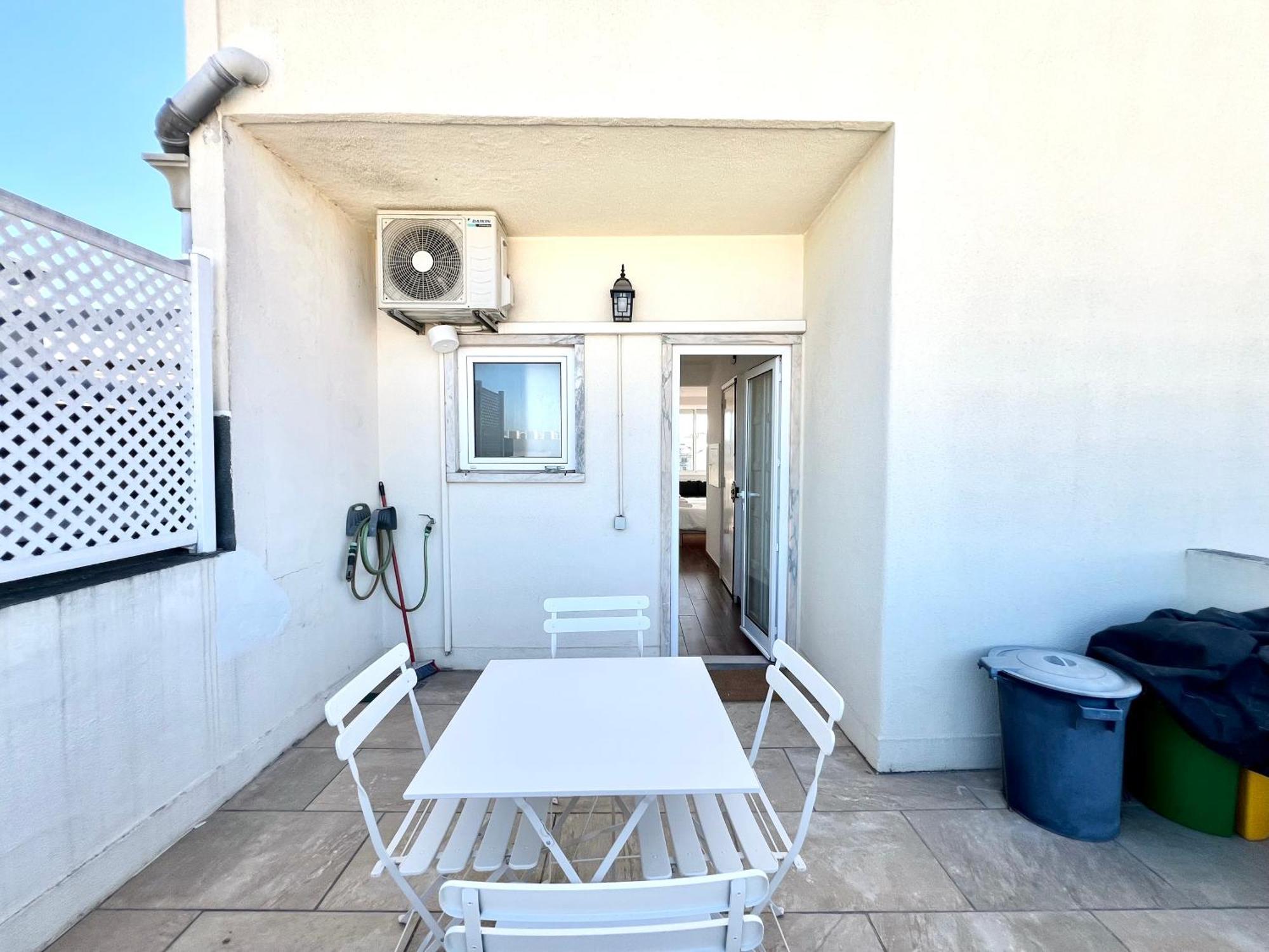 Out Saldanha Apartamento *