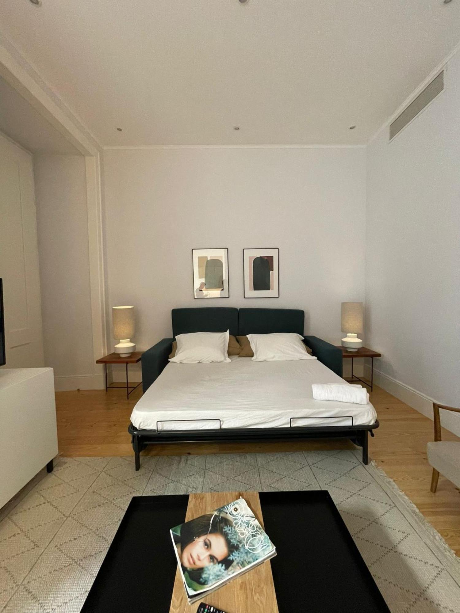 Quarto Grande Com Varanda, Wc Partilhado Accommodatie bij particulieren *