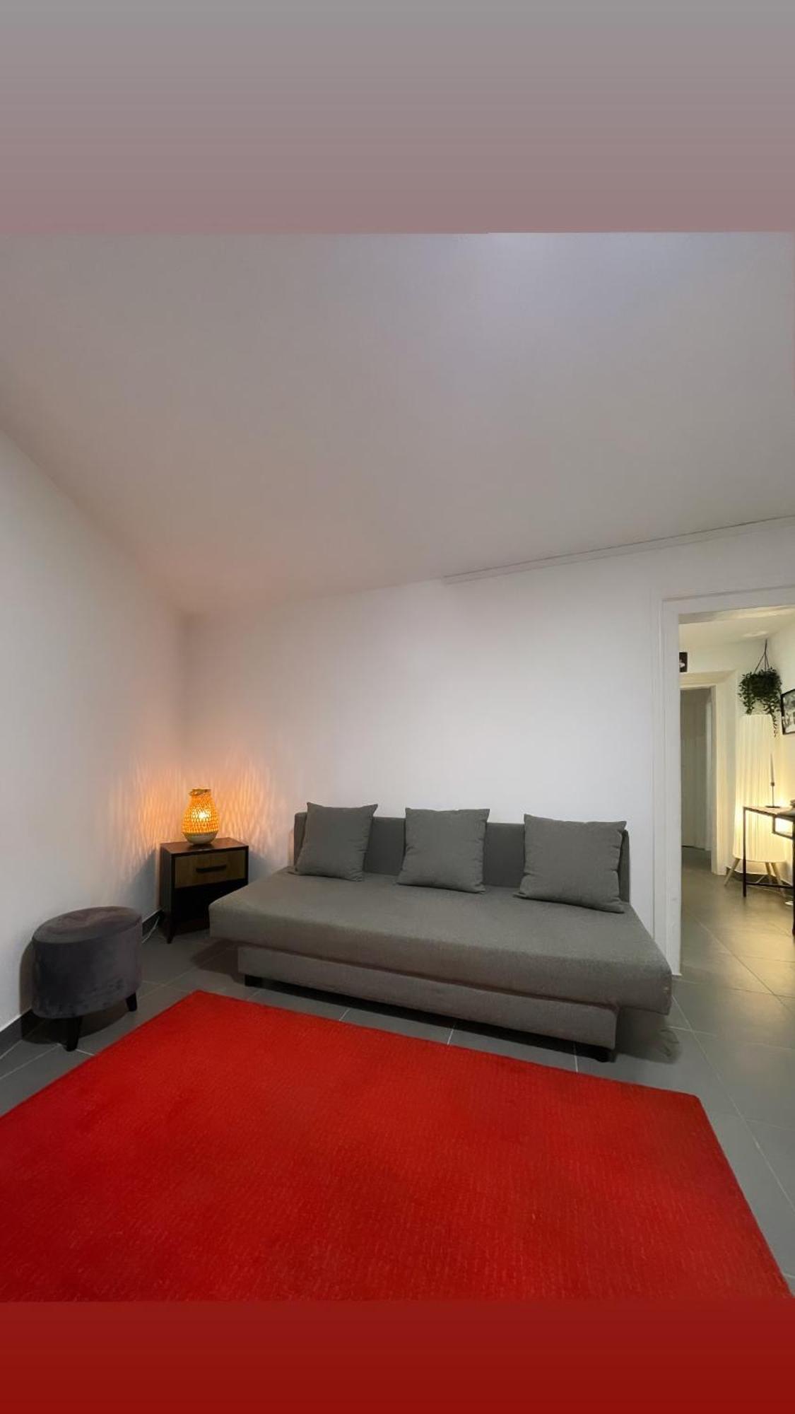 Apartment Or Family *